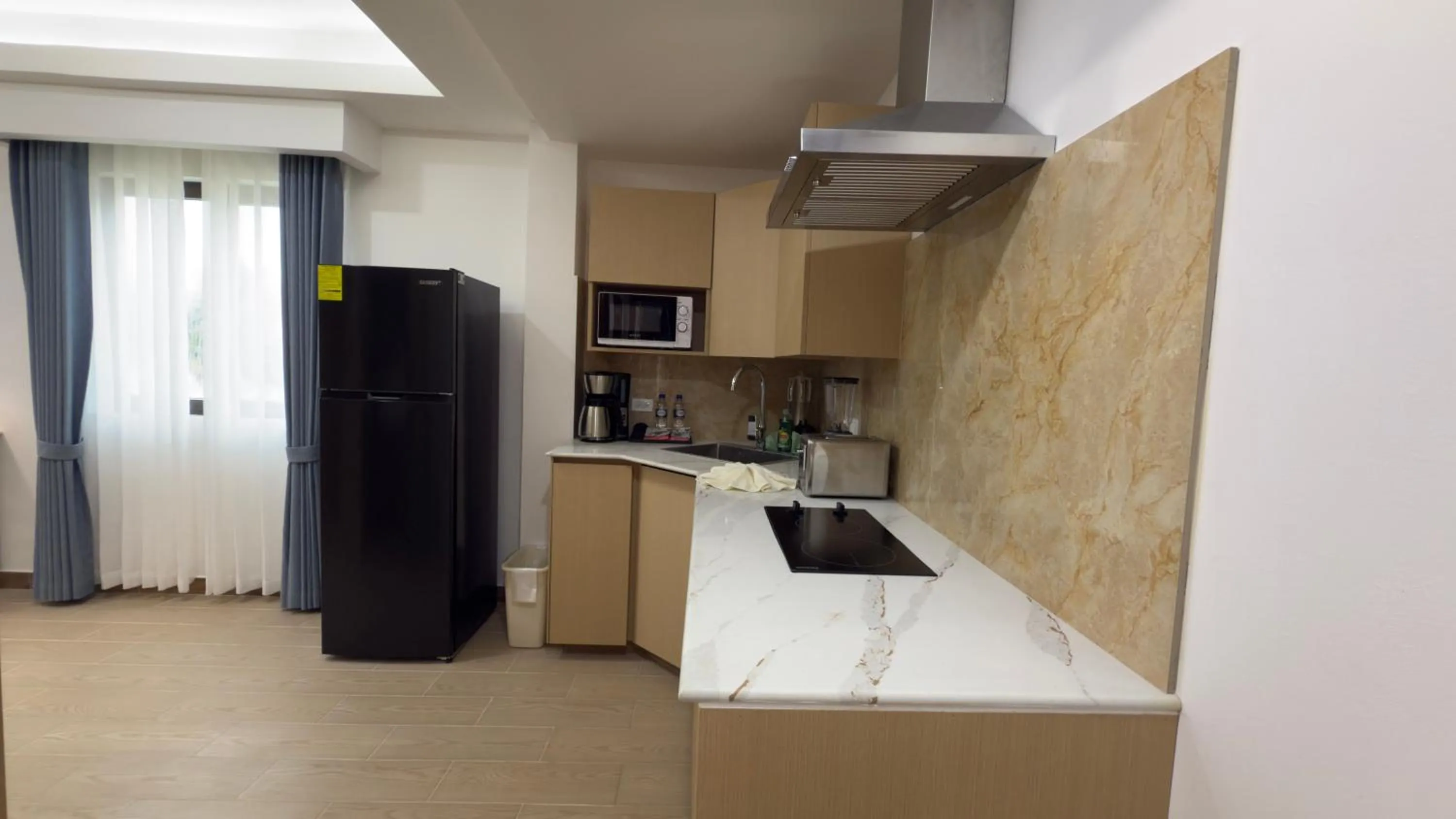 Kitchen or kitchenette in Captain Morgan's Retreat