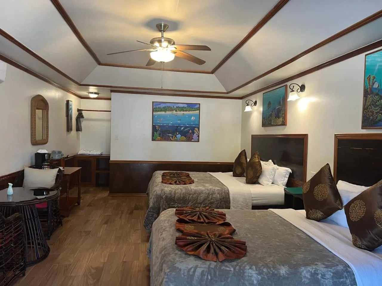 Bed in Captain Morgan's Retreat