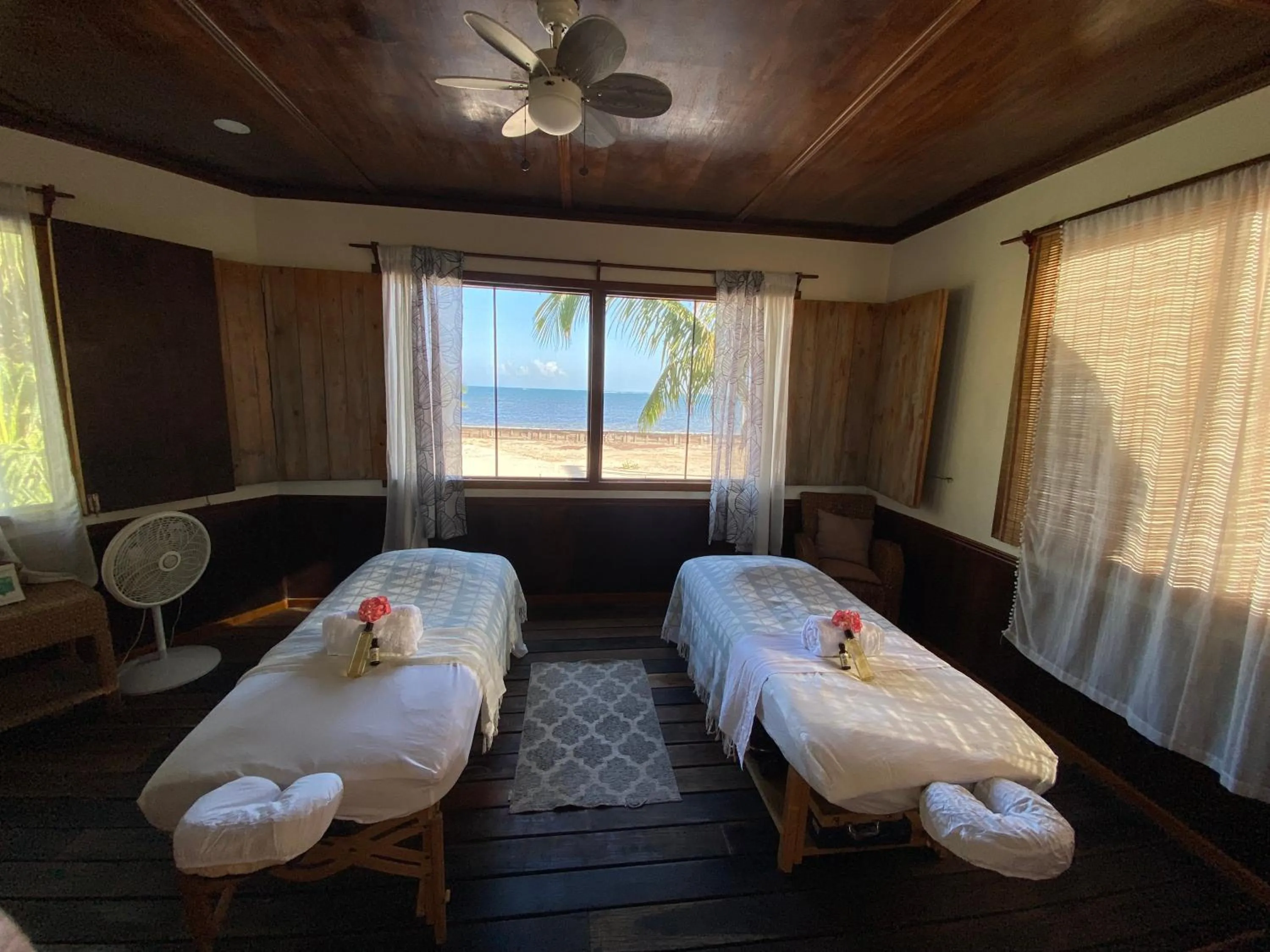 Bed in Captain Morgan's Retreat