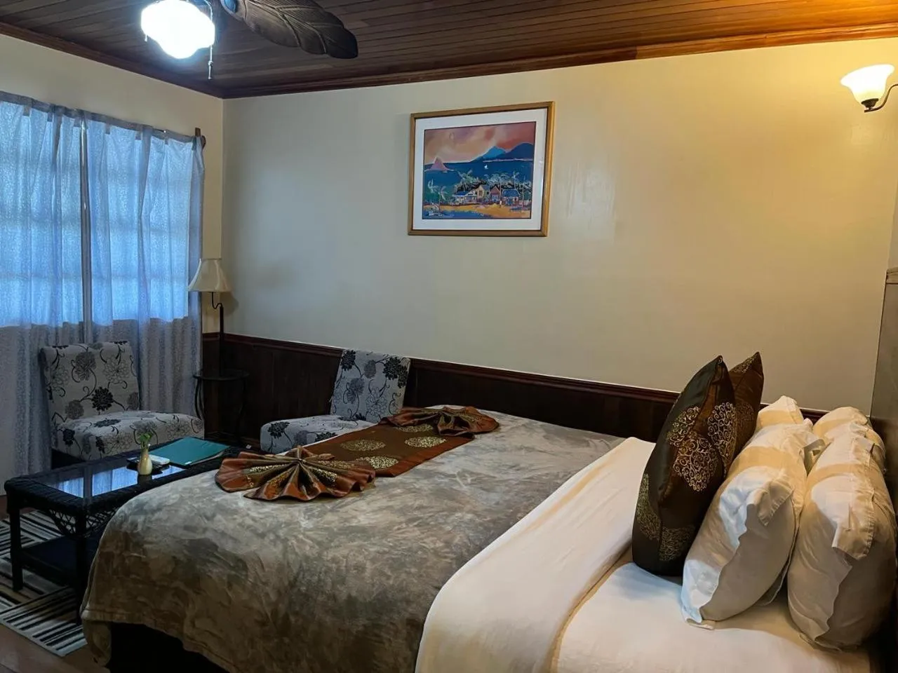 Bed in Captain Morgan's Retreat