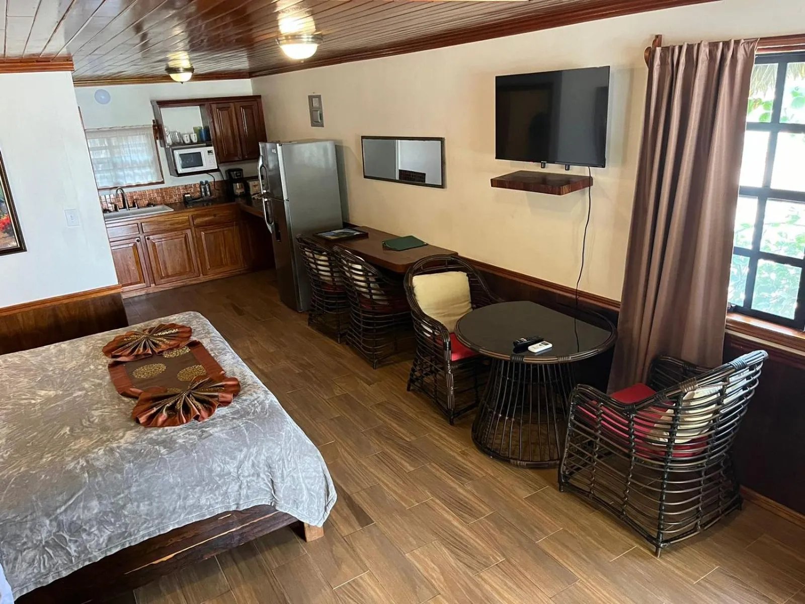 Property building in Captain Morgan's Retreat