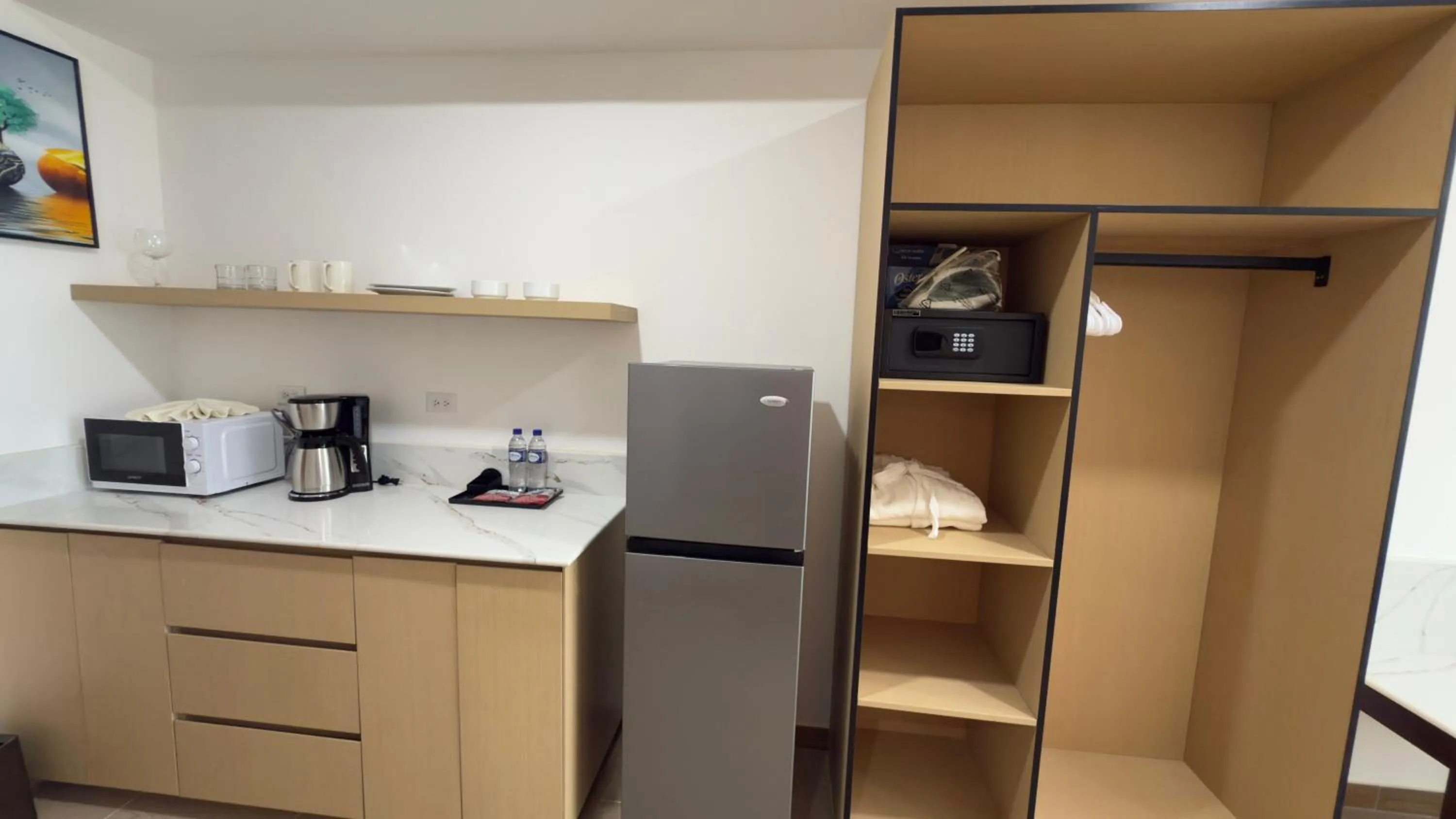 Coffee/tea facilities in Captain Morgan's Retreat