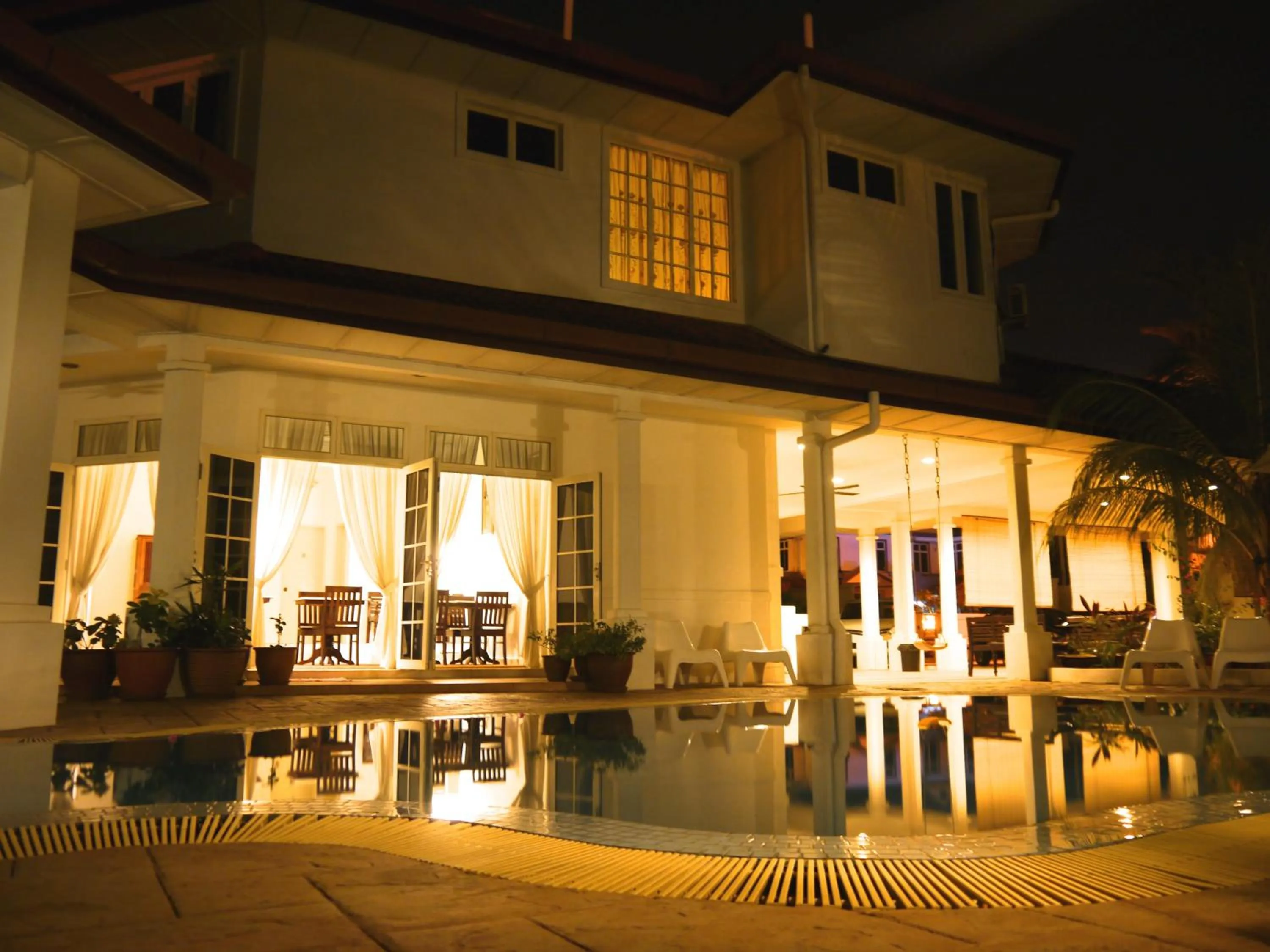 Swimming pool in Rumah Putih B&B near KLIA