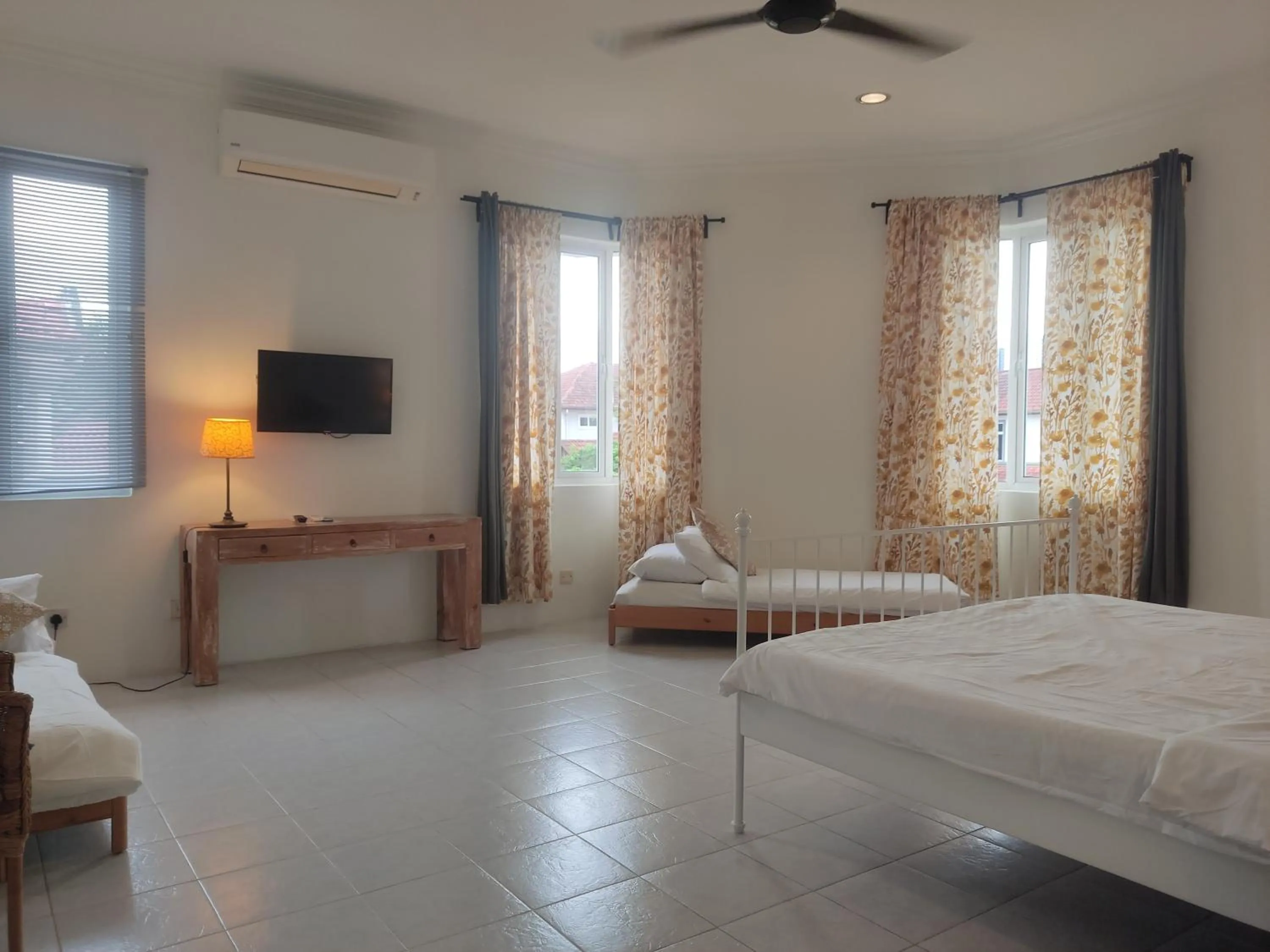 Bedroom, Bed in Rumah Putih B&B near KLIA