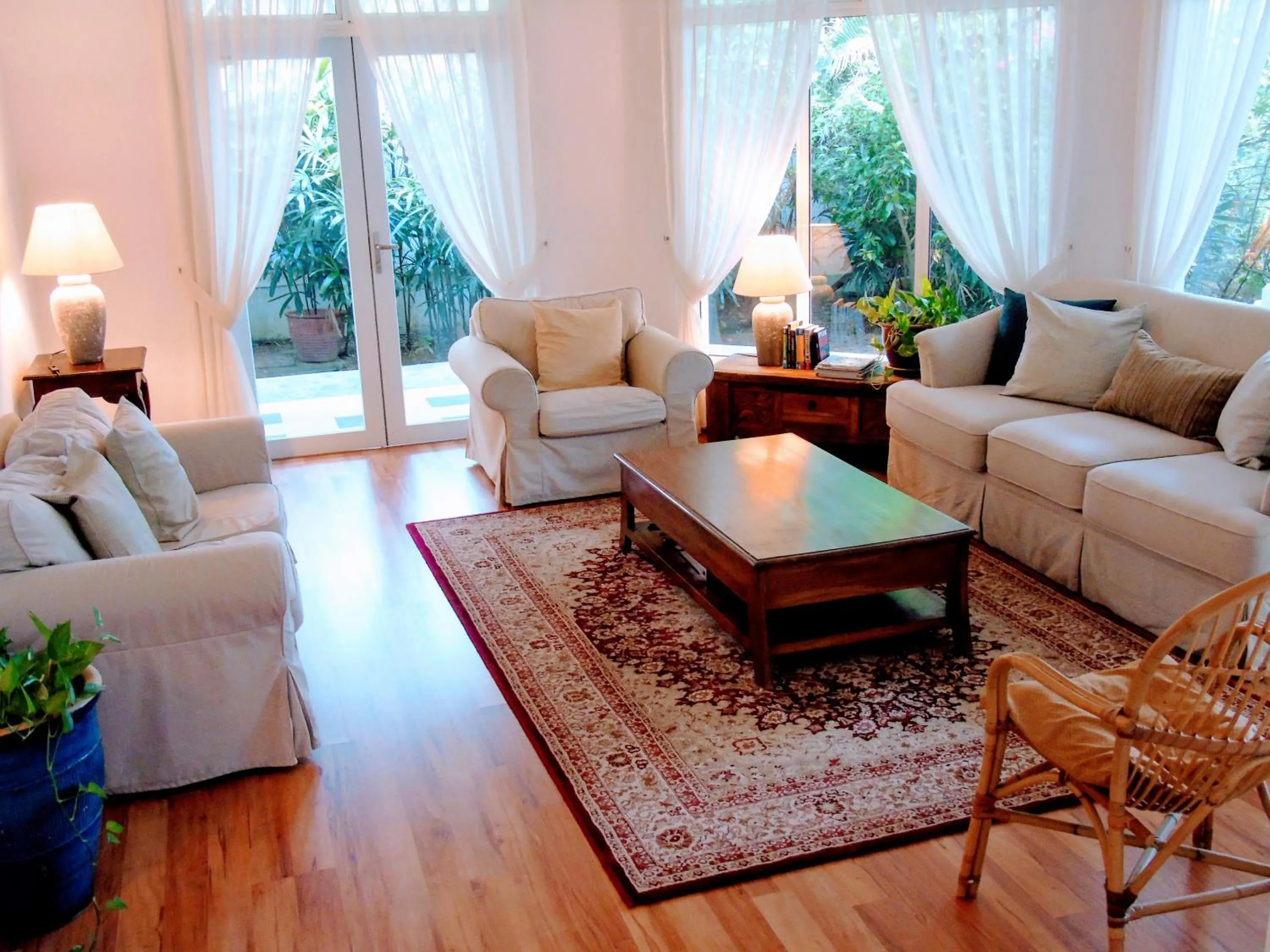 Living room in Rumah Putih B&B near KLIA