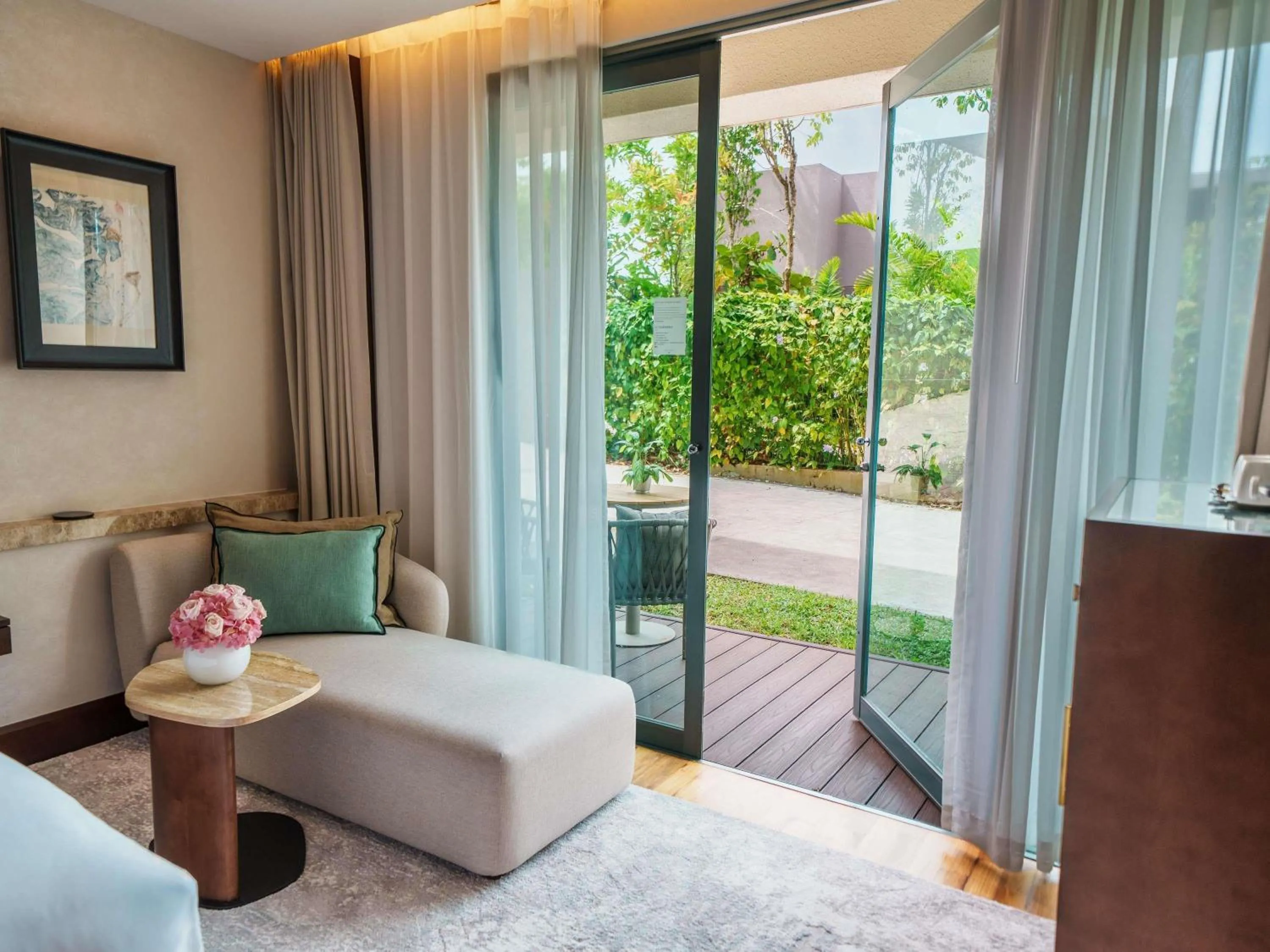 Bedroom, Bed in Sofitel Singapore Sentosa