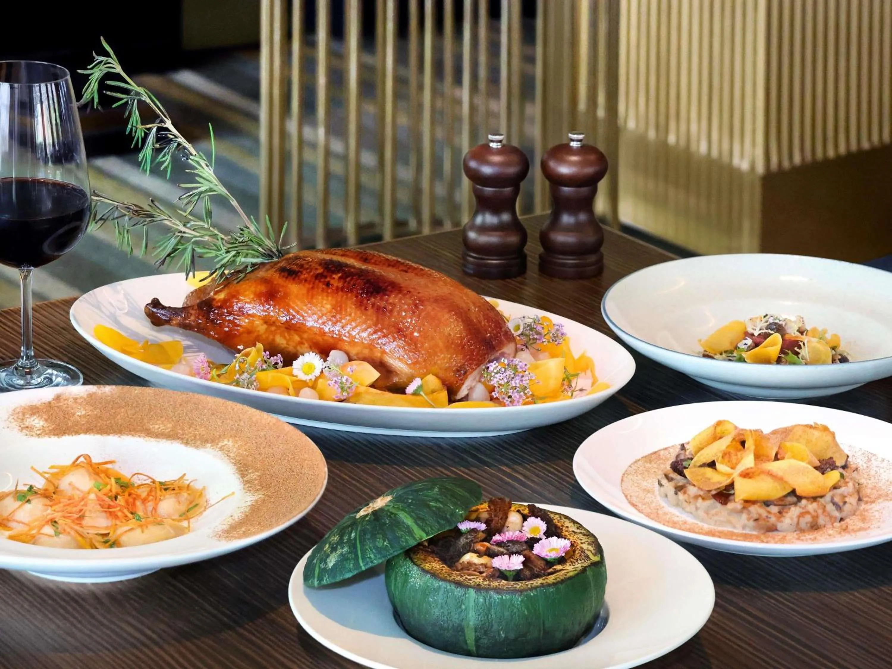 Restaurant/places to eat in Sofitel Singapore Sentosa