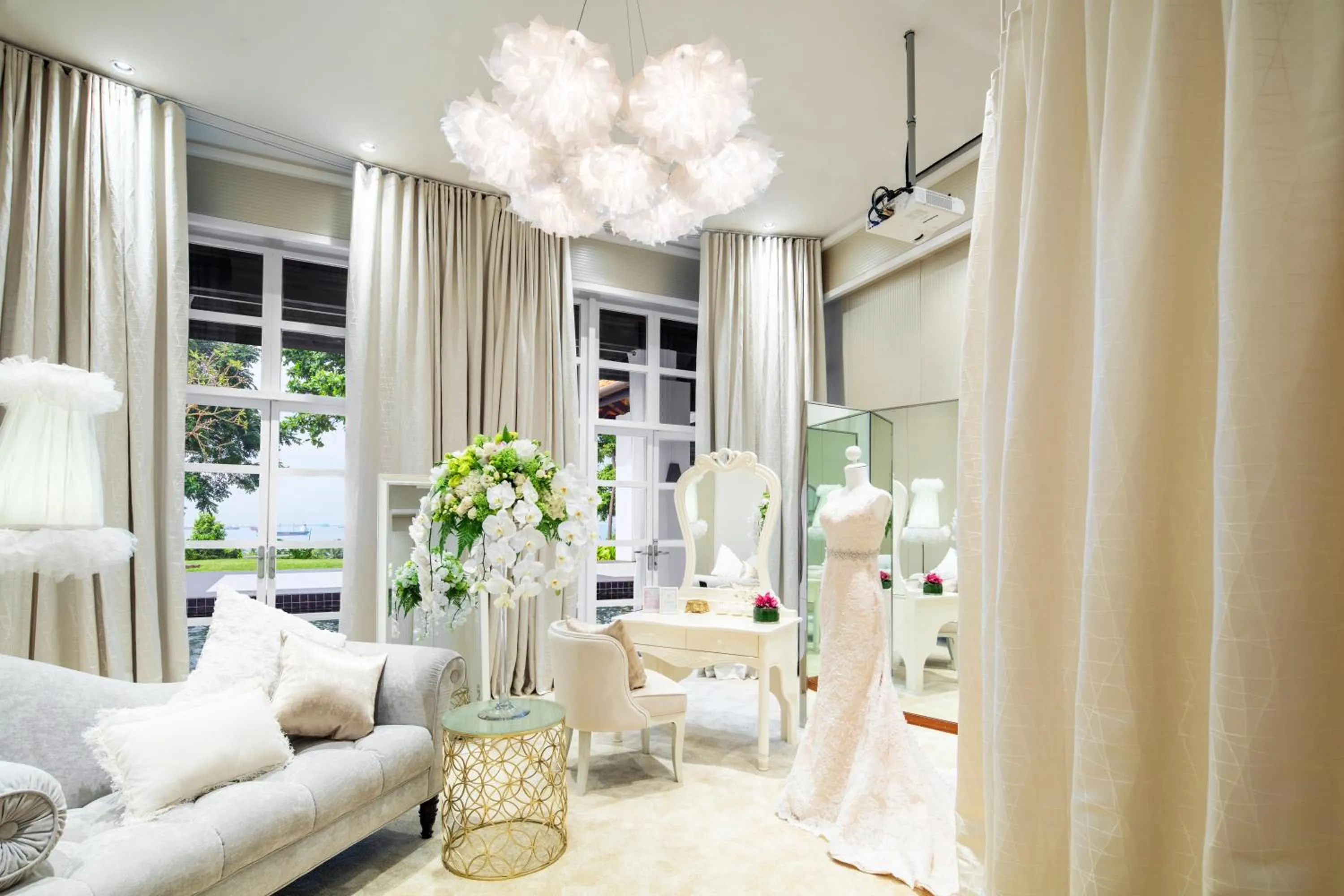 Photo of the whole room in Sofitel Singapore Sentosa