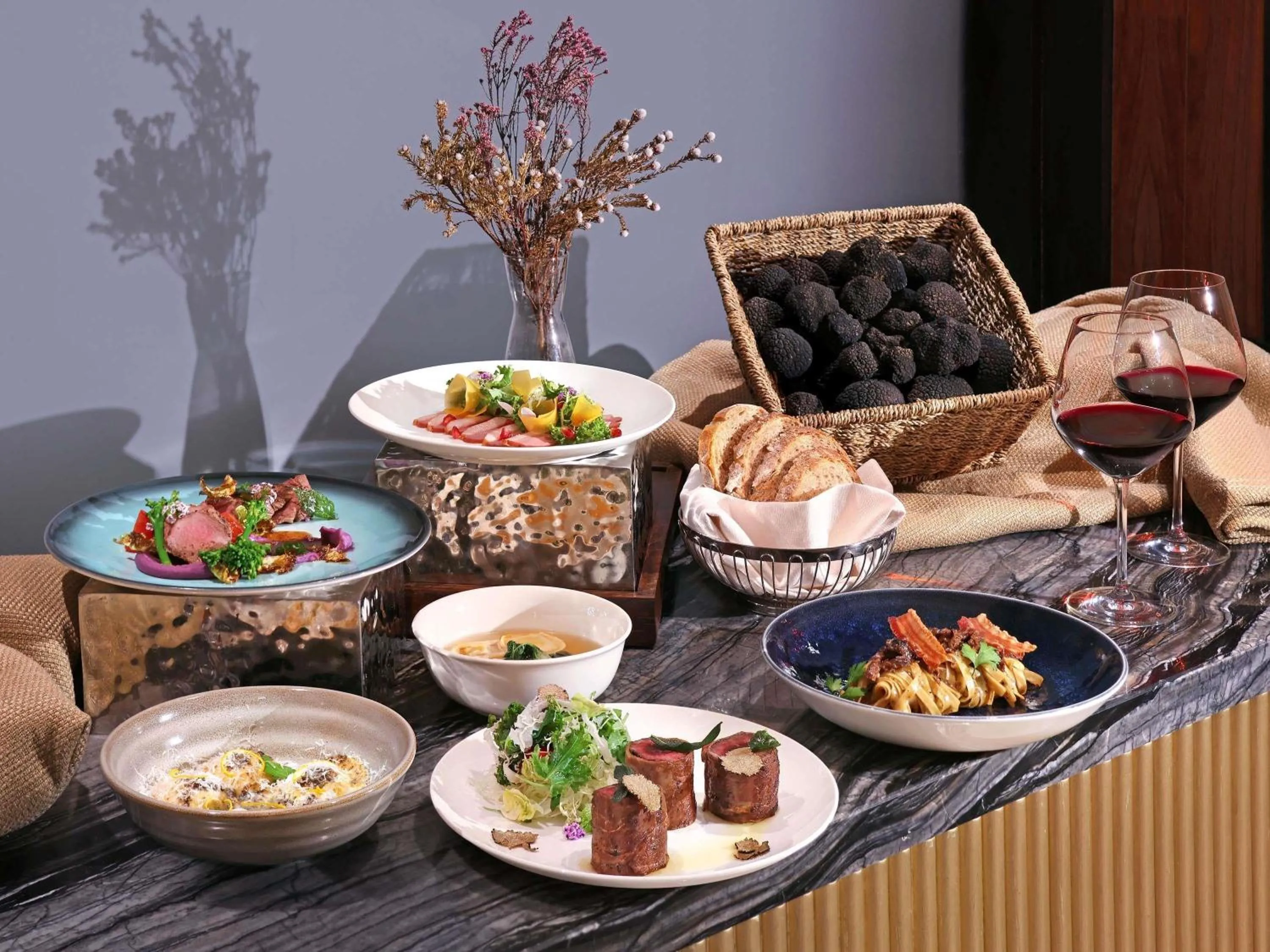 Restaurant/places to eat in Sofitel Singapore Sentosa