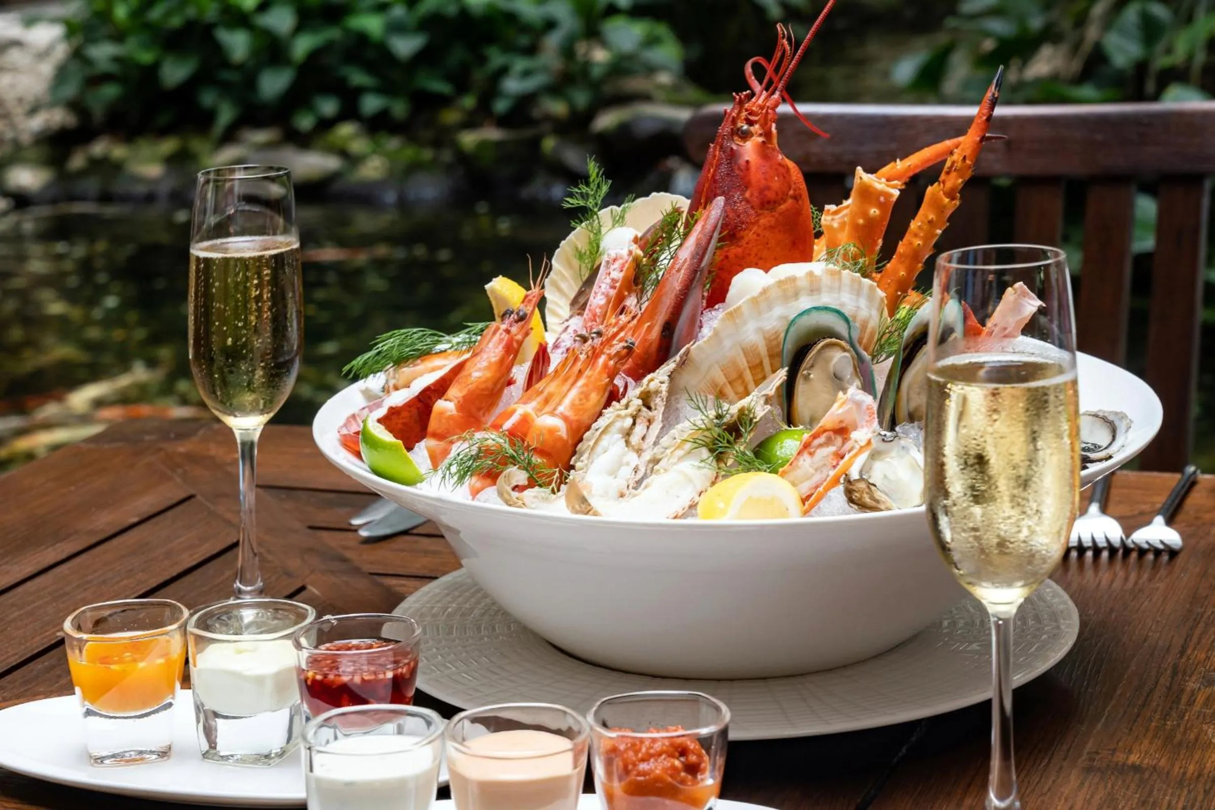 Restaurant/places to eat in Sofitel Singapore Sentosa