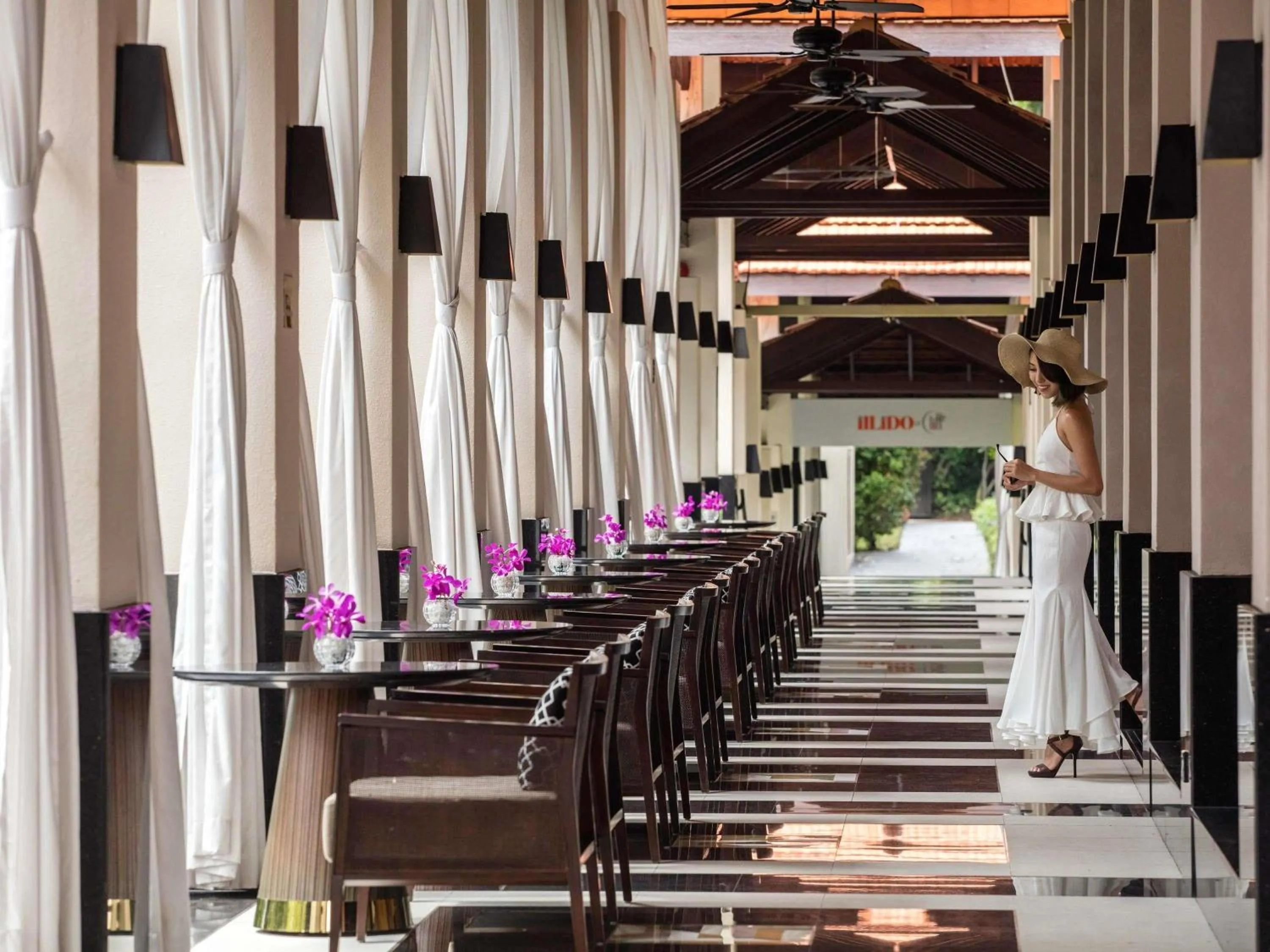 Restaurant/places to eat in Sofitel Singapore Sentosa