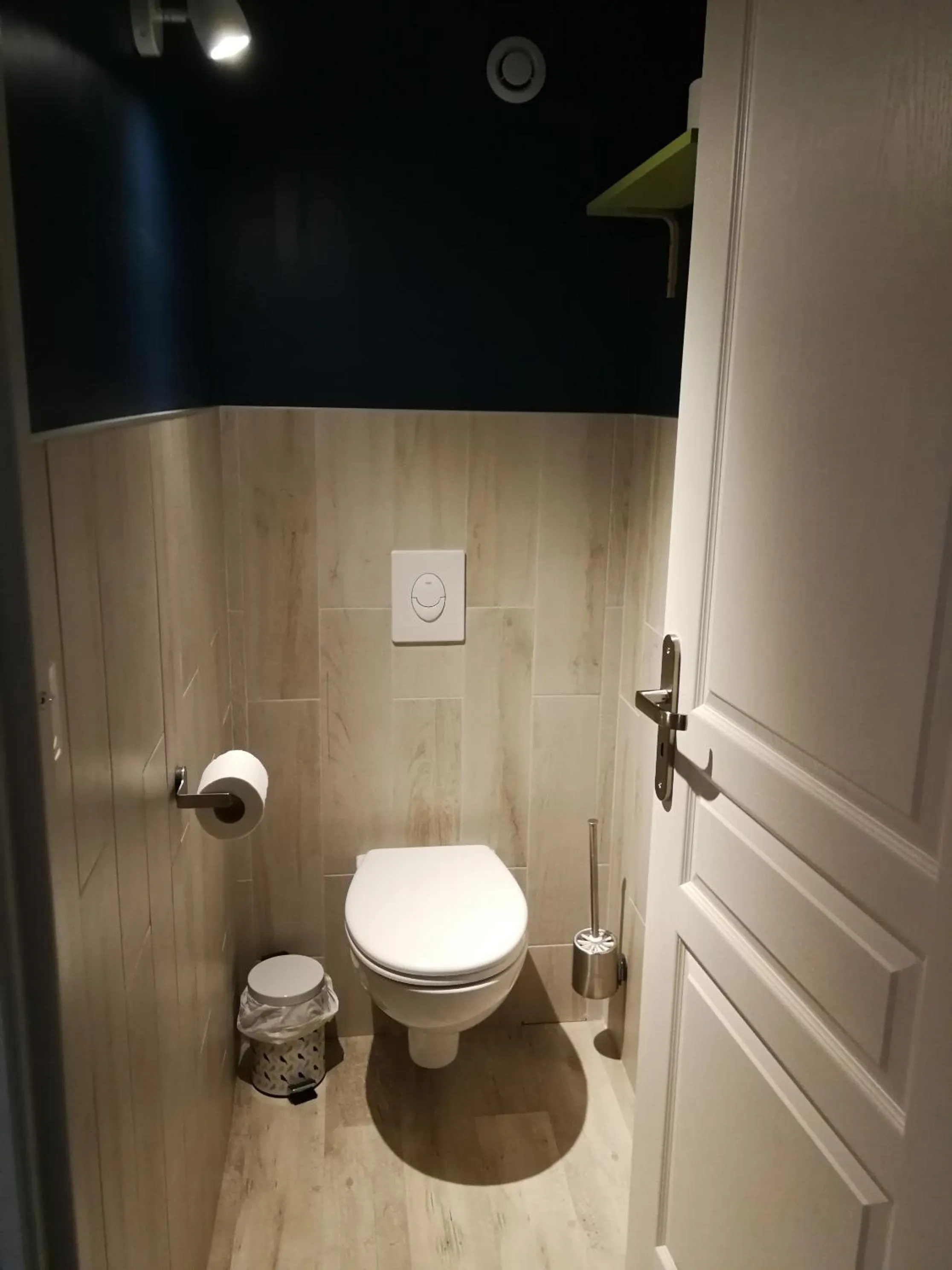 Other in La maison du vannier