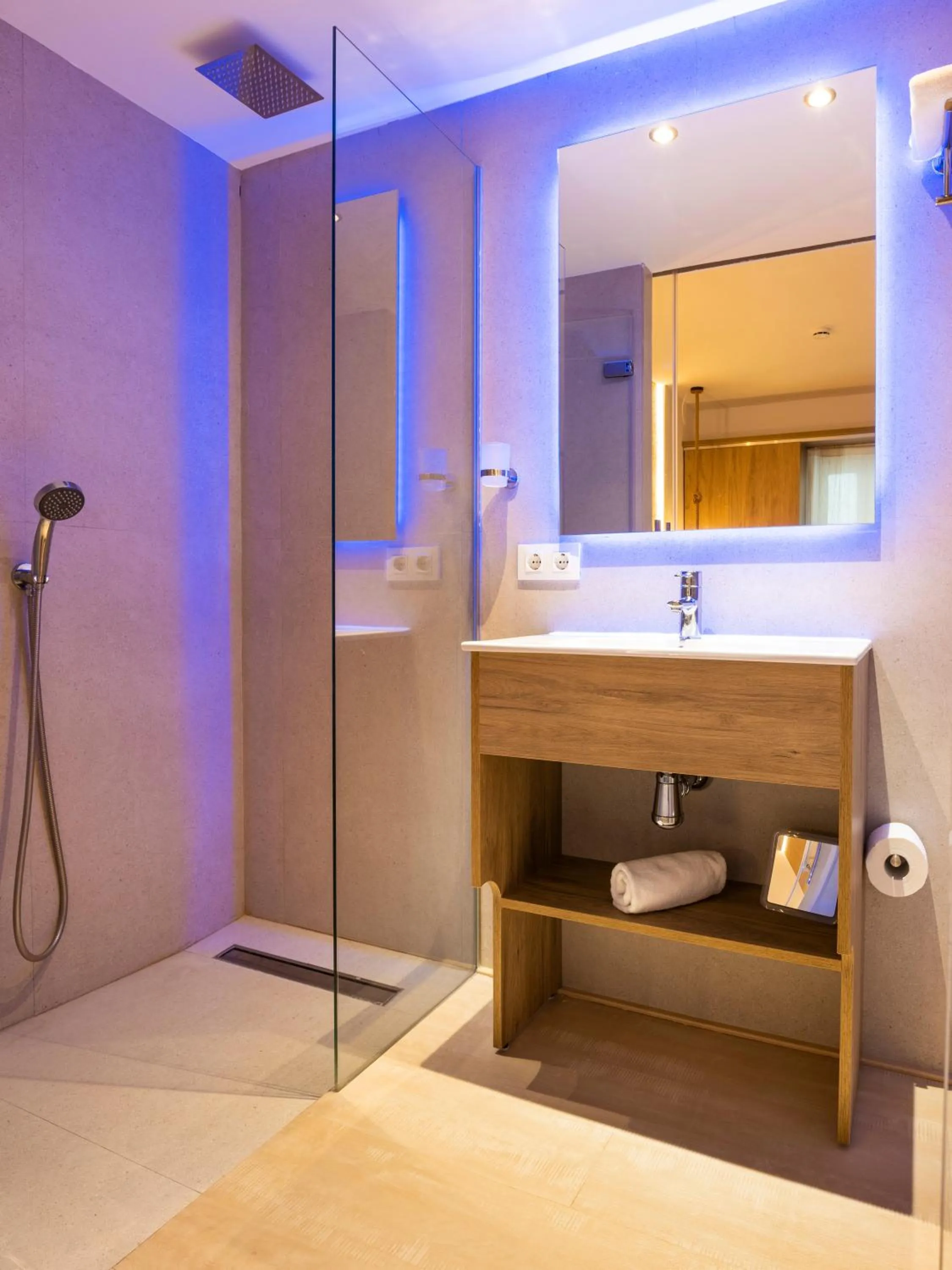 Bathroom in Apartamentos S'Olivera