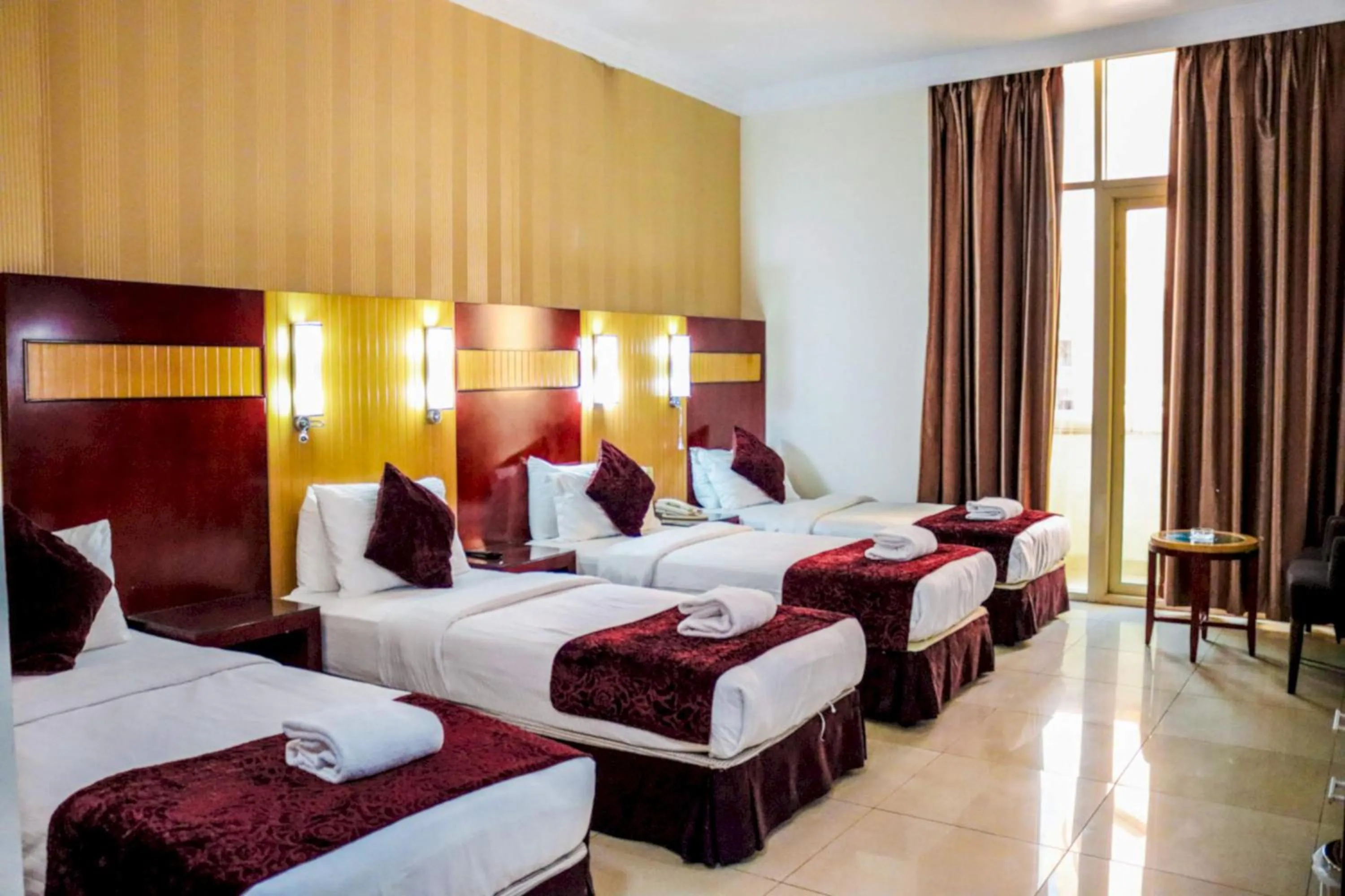 Photo of the whole room, Bed in Phoenix Hotel Dubai