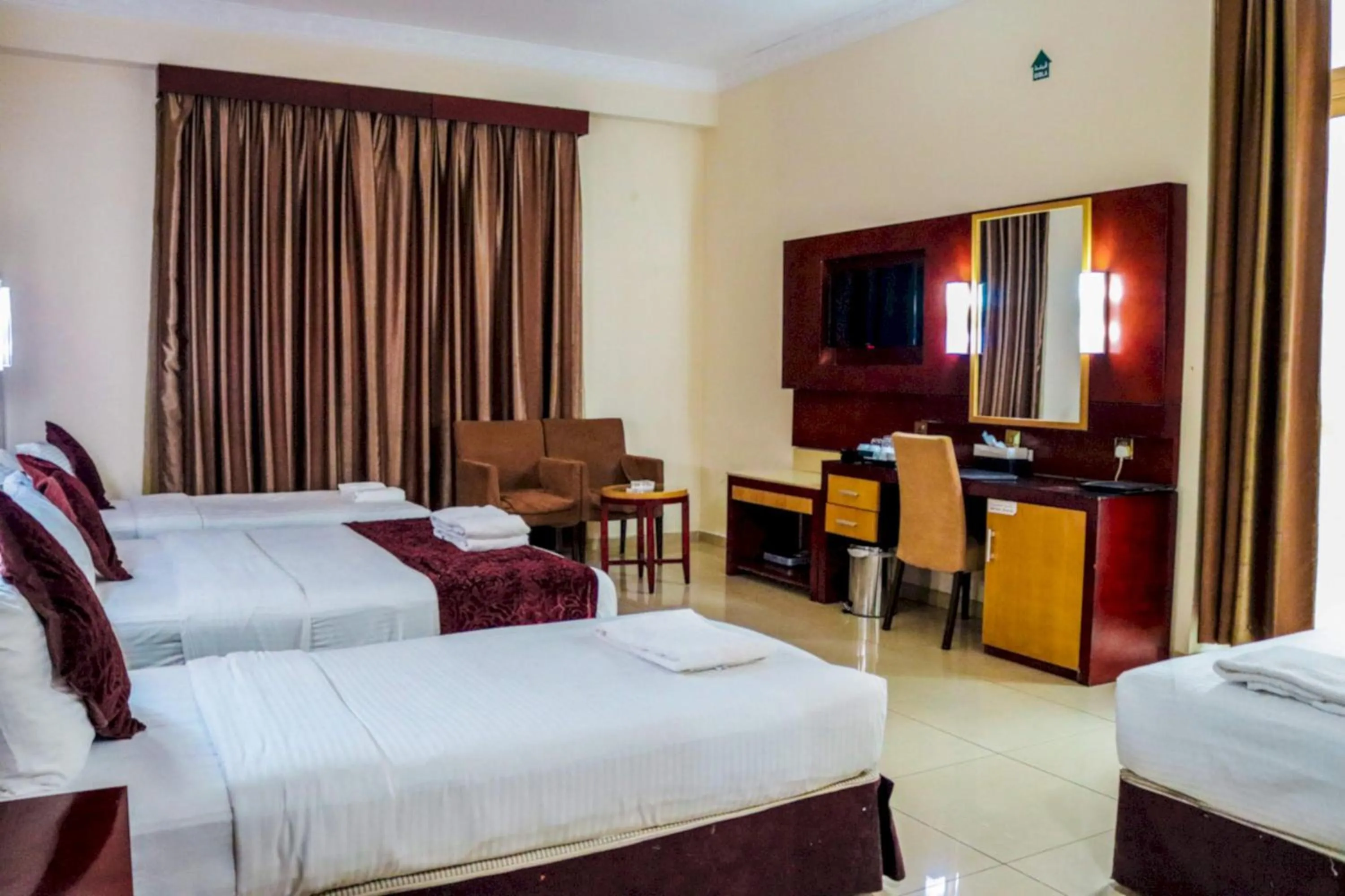 Photo of the whole room, Bed in Phoenix Hotel Dubai