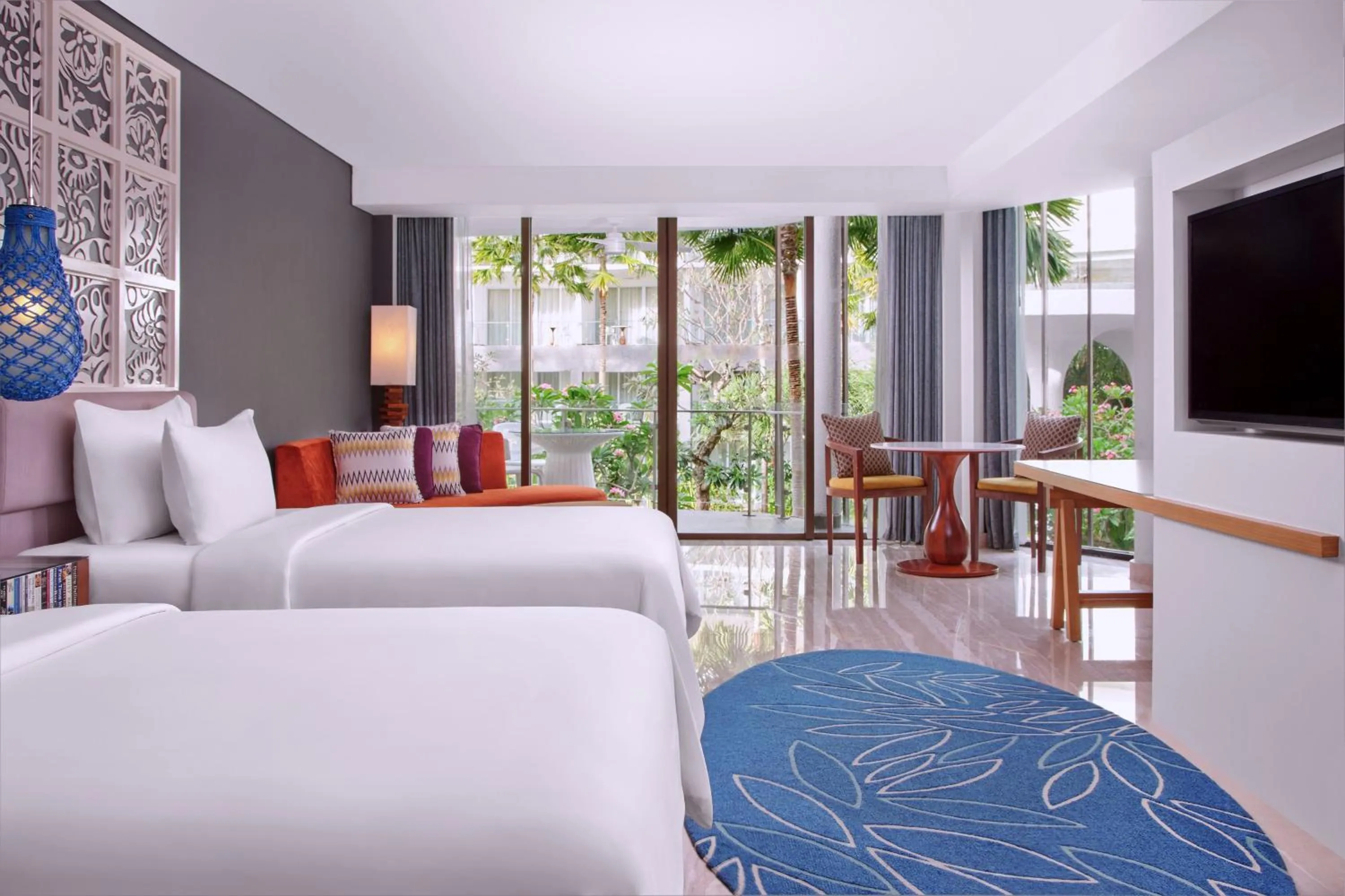 Photo of the whole room, Bed in Le Meridien Bali Jimbaran