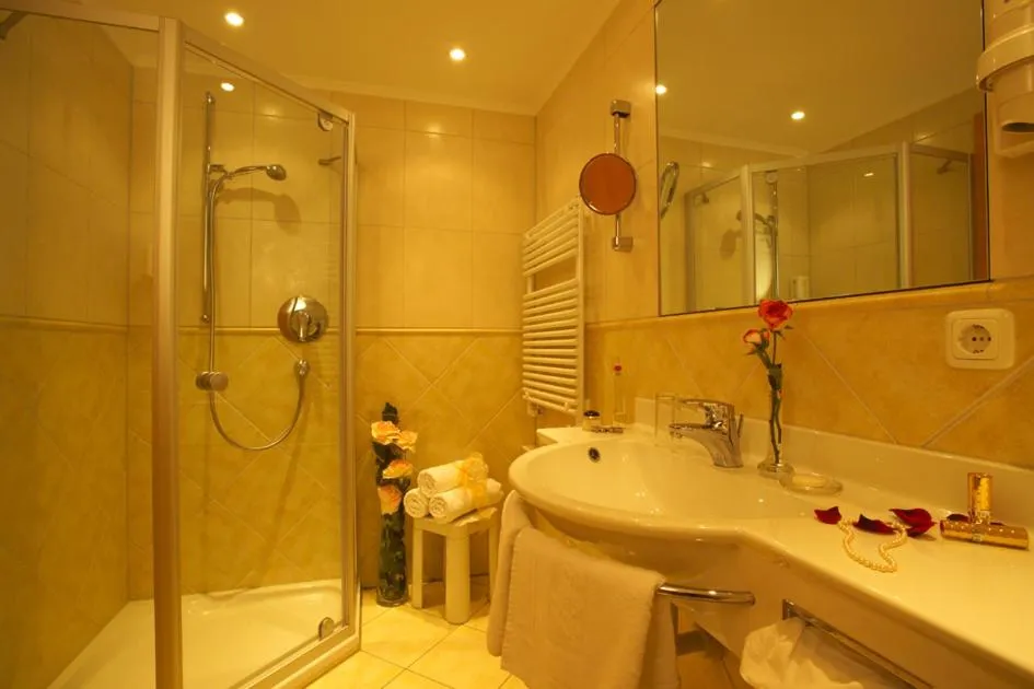 Das Schiff in den Bergen