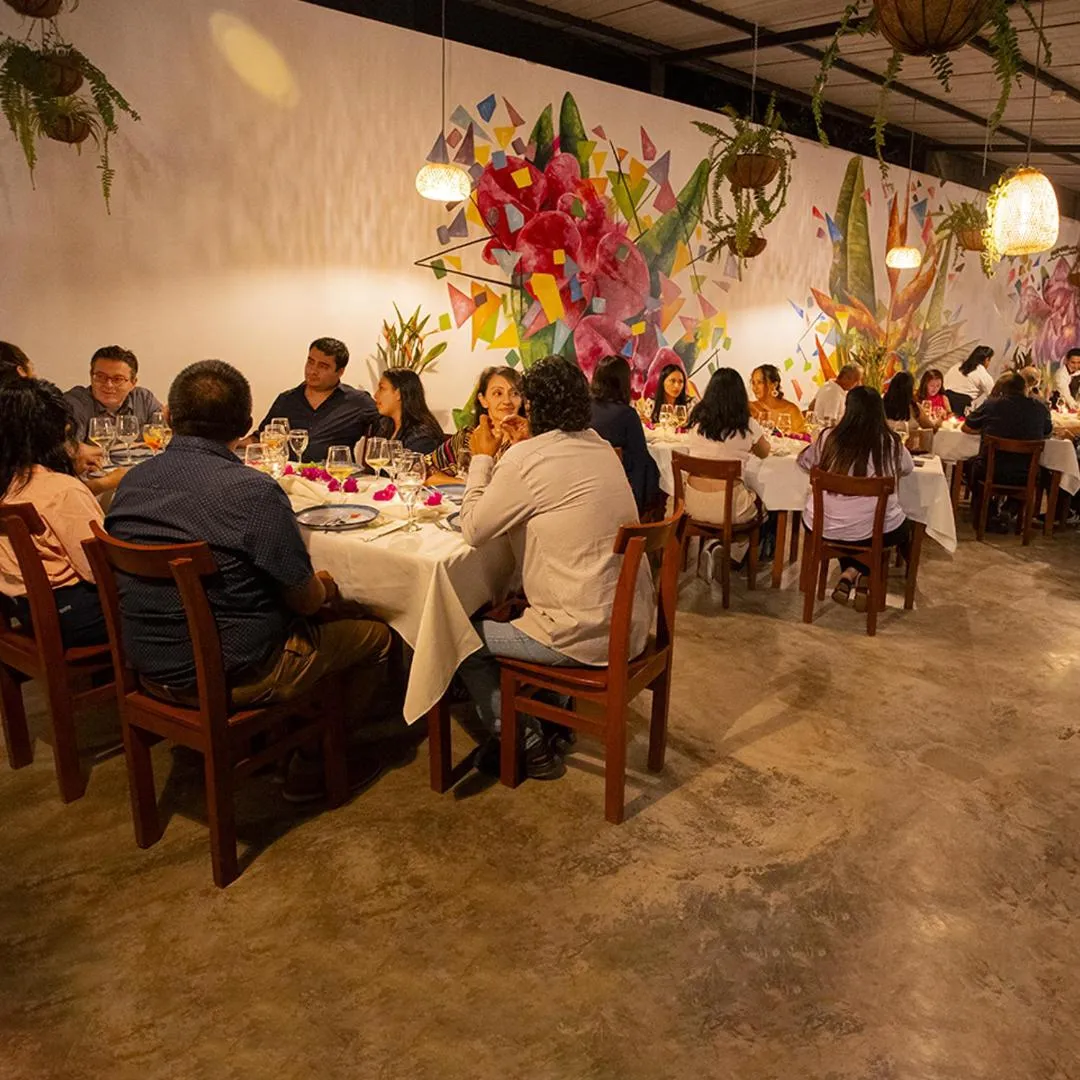 Restaurant/places to eat in Country Club Eco Casajardin