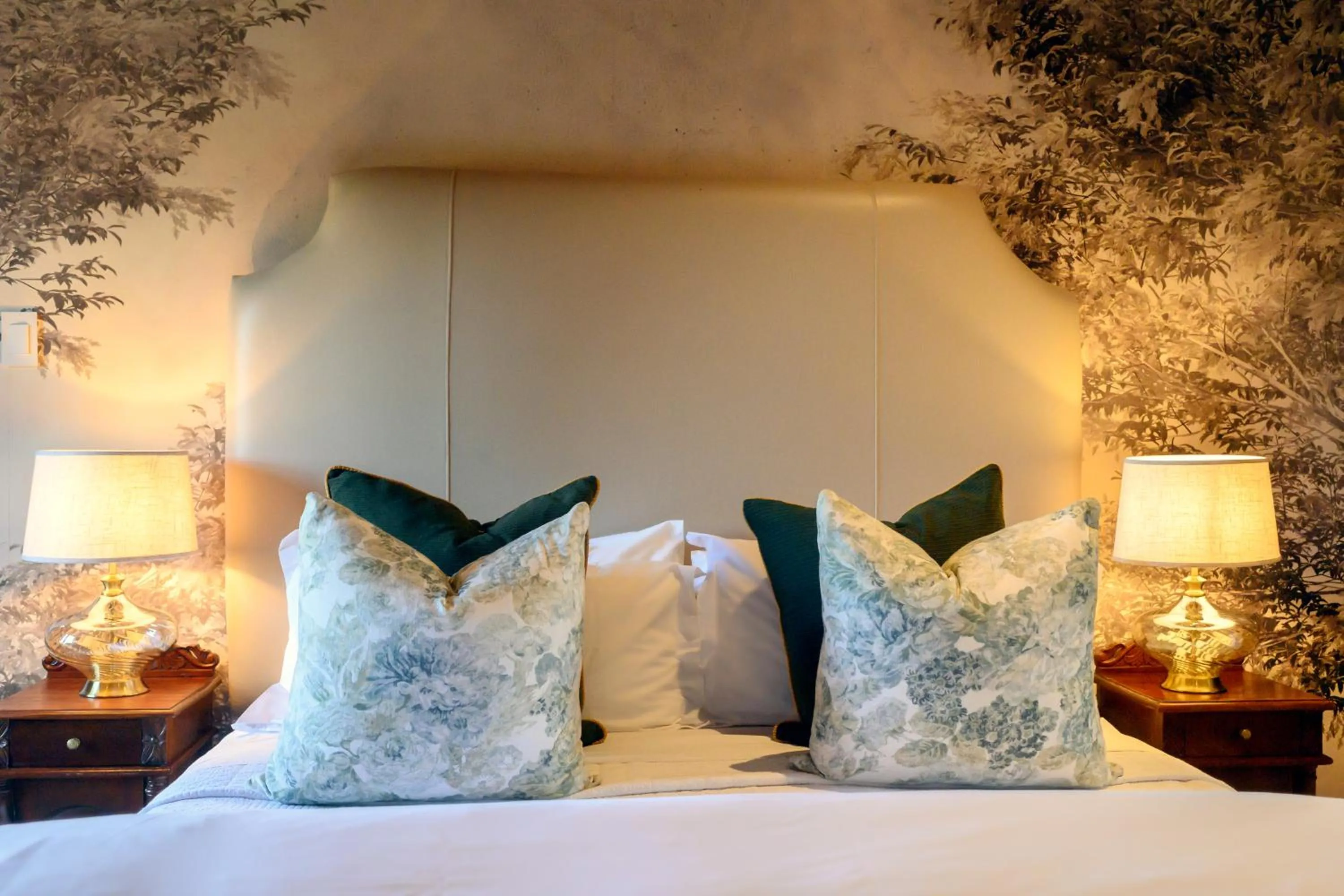 Property building, Bed in Webersburg