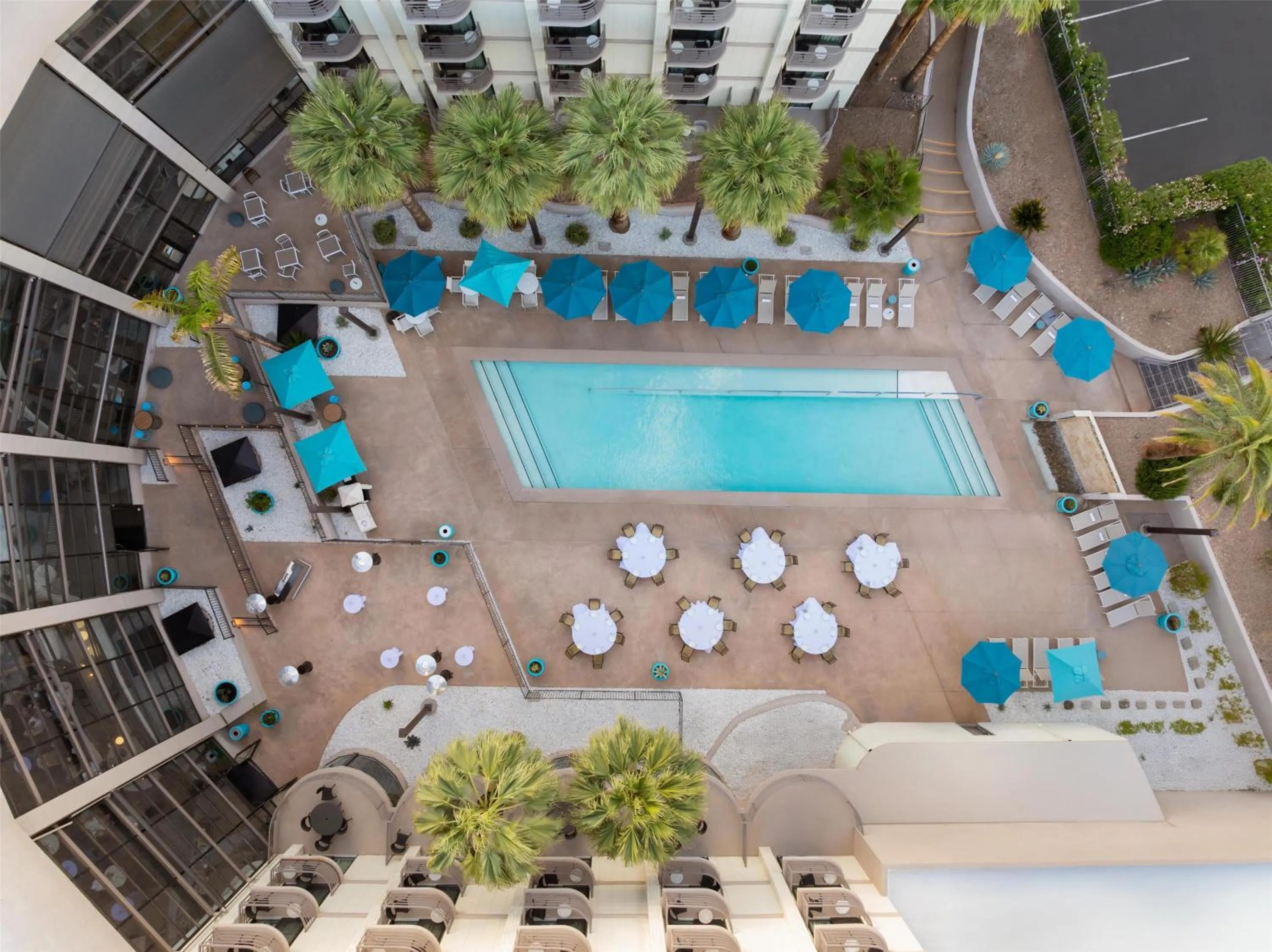 Meeting/conference room in Embassy Suites by Hilton Phoenix Biltmore