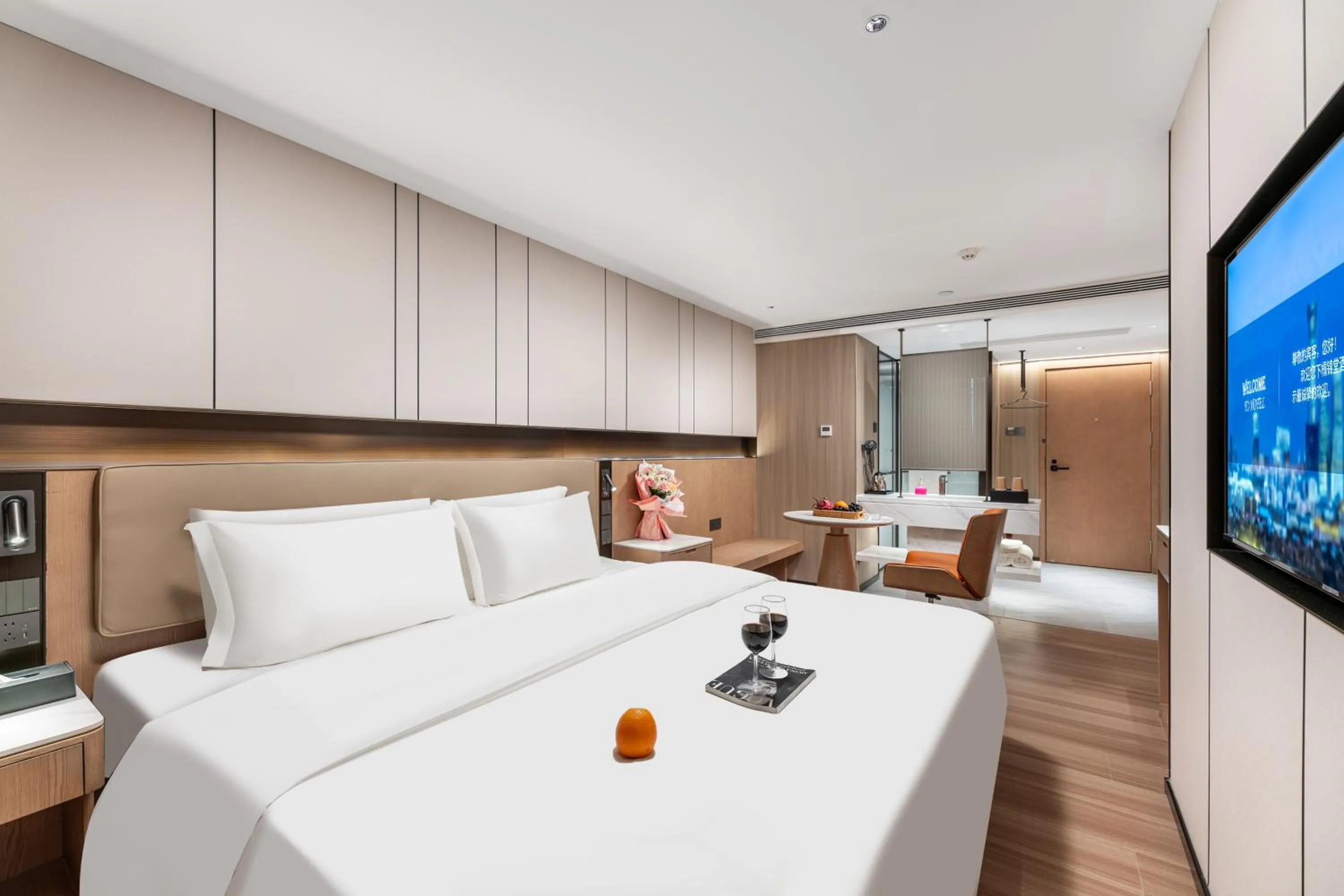 Bed in Guangzhou JinTang Hotel