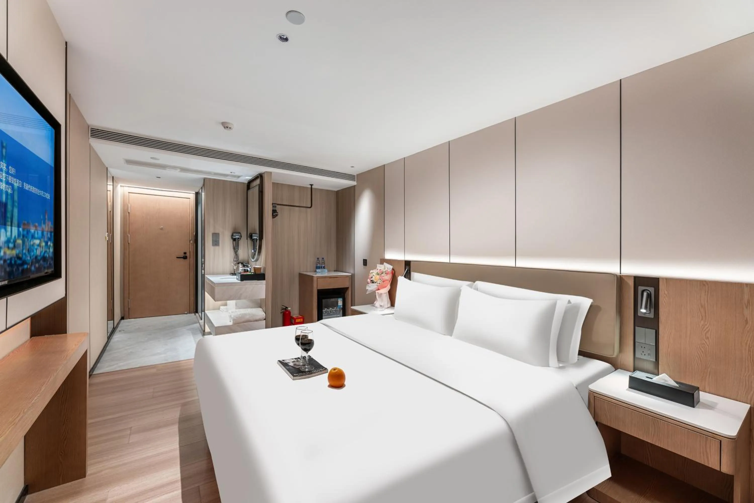 Bed in Guangzhou JinTang Hotel