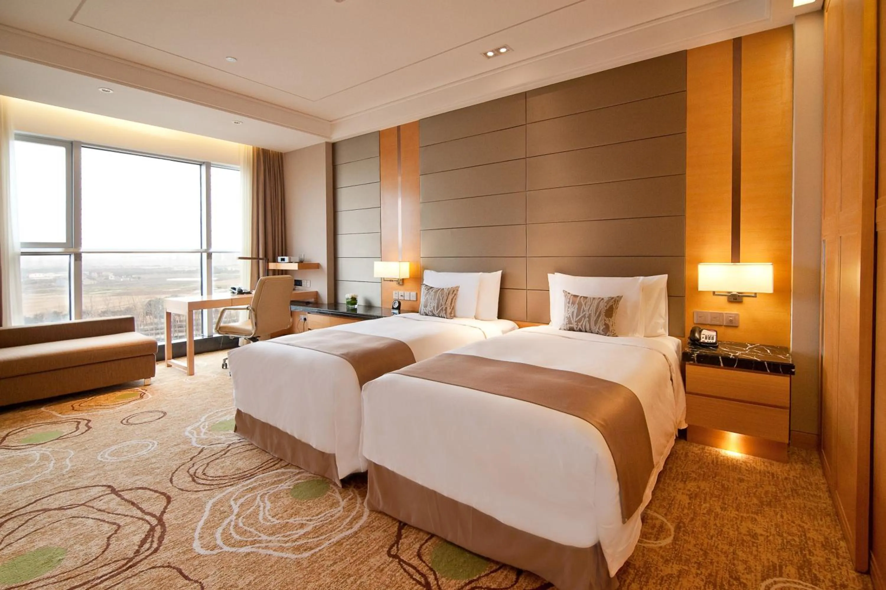 Bedroom, Bed in Crowne Plaza Shanghai Anting, an IHG Hotel