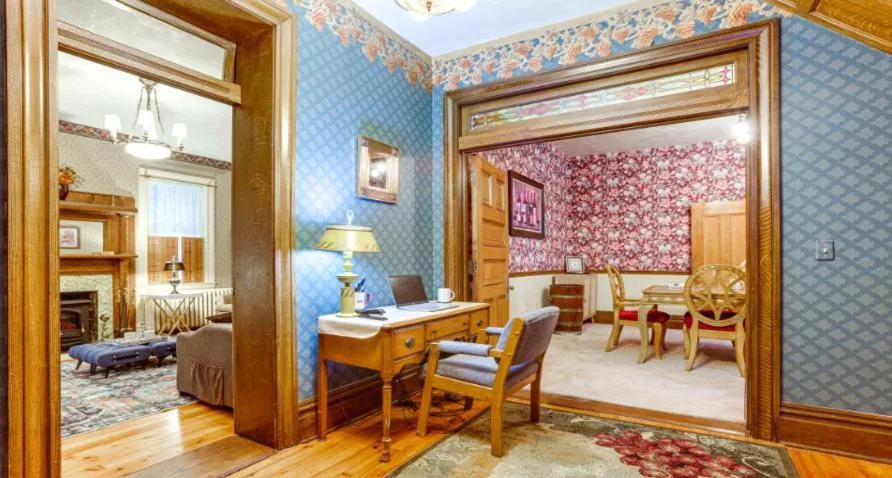 Deer Creek Winery at Watson Estate