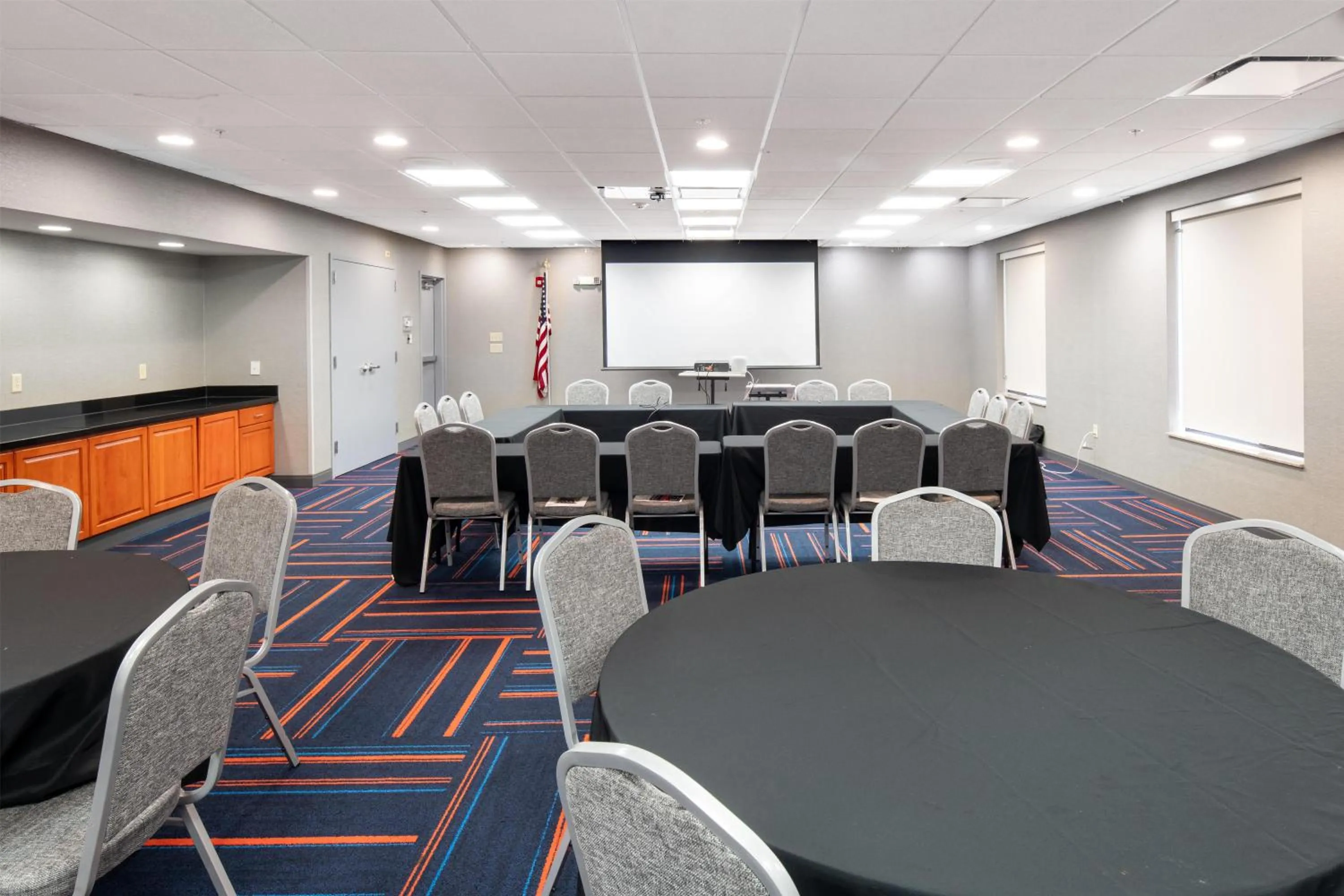 Meeting/conference room in Newly Renovated Hampton Inn Omaha West Lakeside