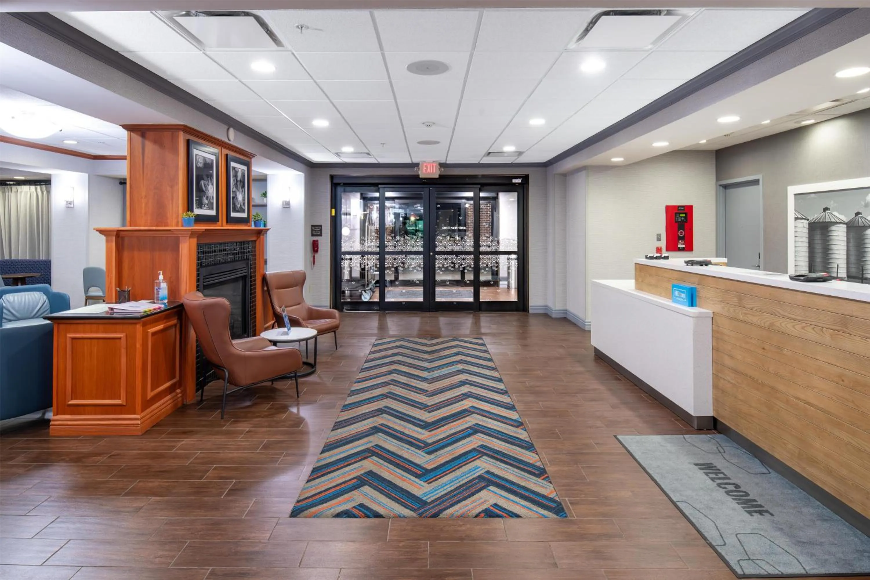 Lobby or reception in Newly Renovated Hampton Inn Omaha West Lakeside