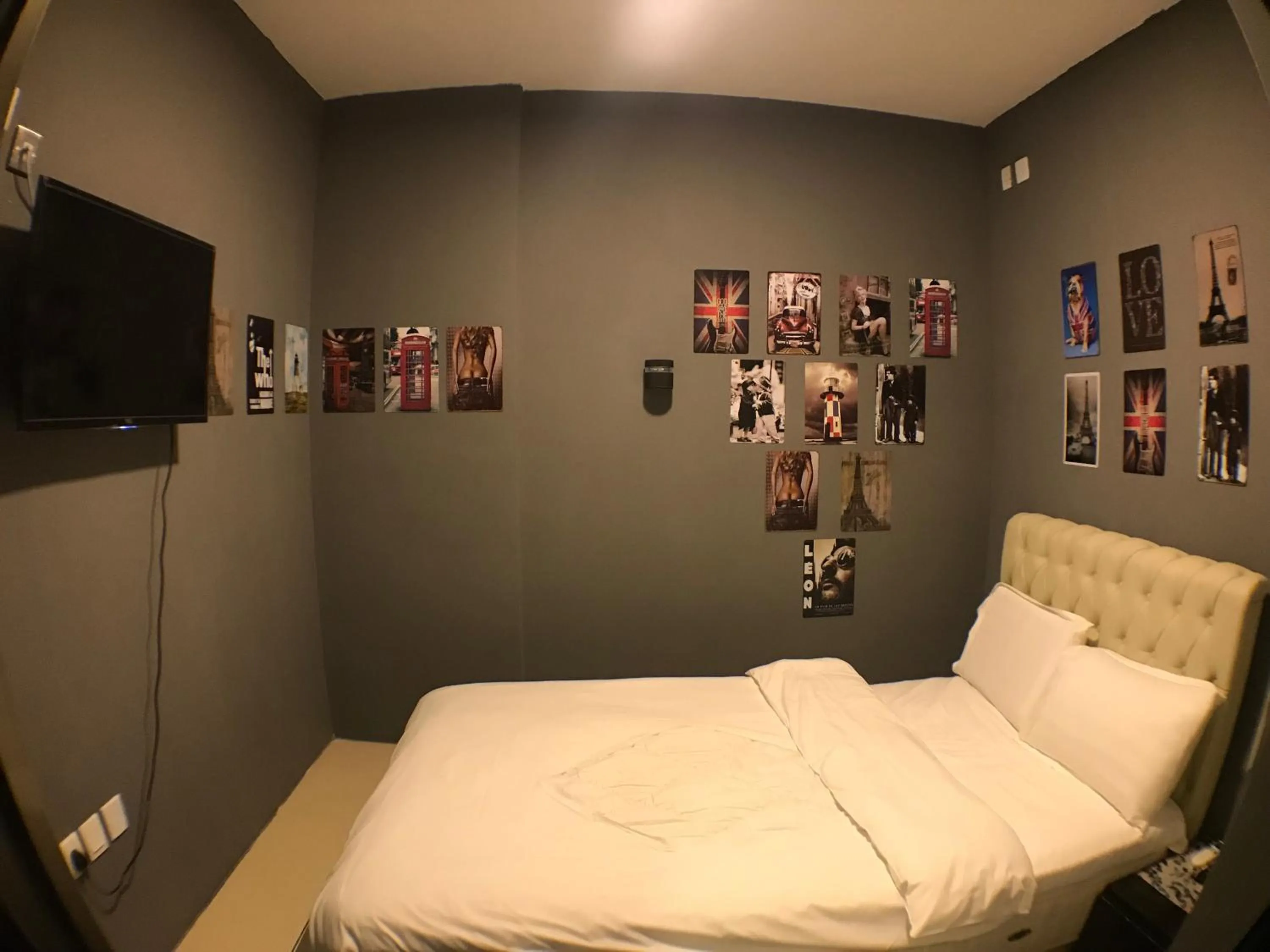 Bed in The House (Baguio)