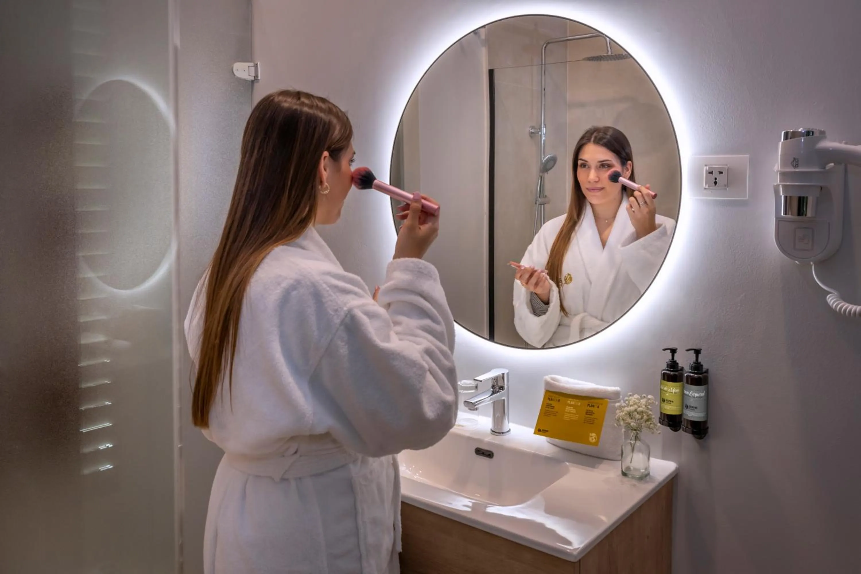 Guests in SERHS Carlit Boutique Hotel