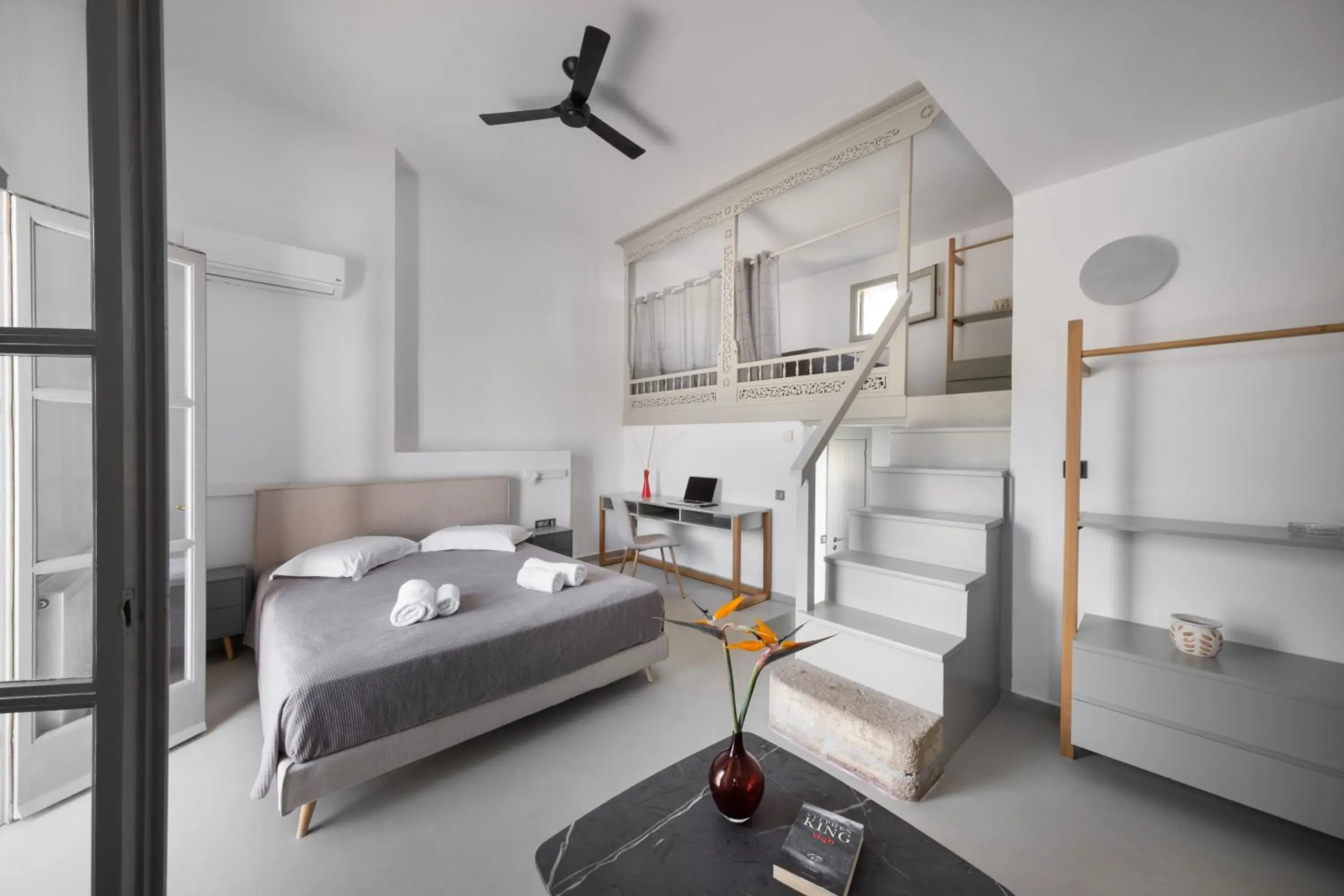 Family Room - Split Level in Hotel Nefeli Family Room - Split Level in Hotel Nefeli