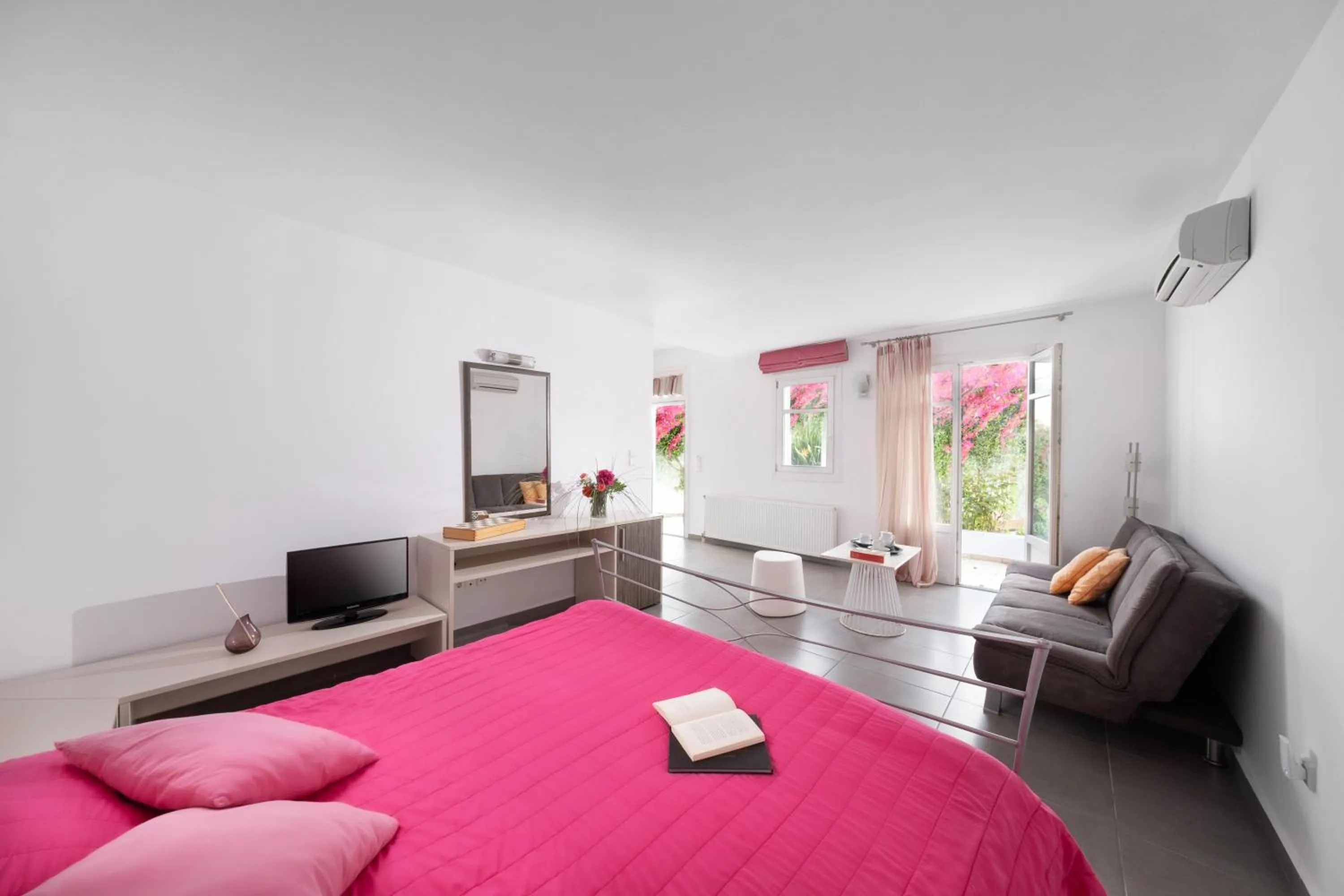 Bedroom in Hotel Nefeli