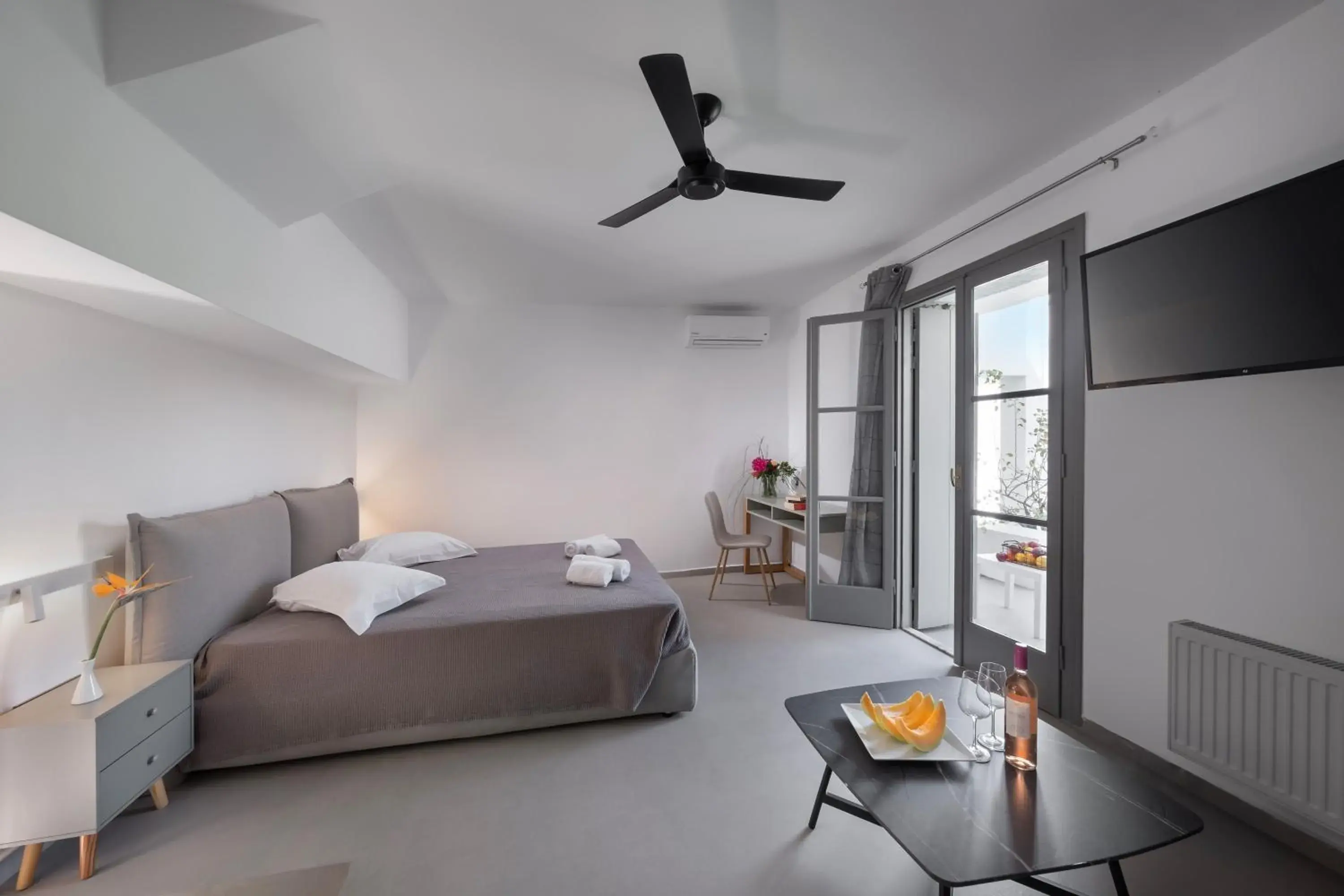 Junior Suite in Hotel Nefeli Junior Suite in Hotel Nefeli