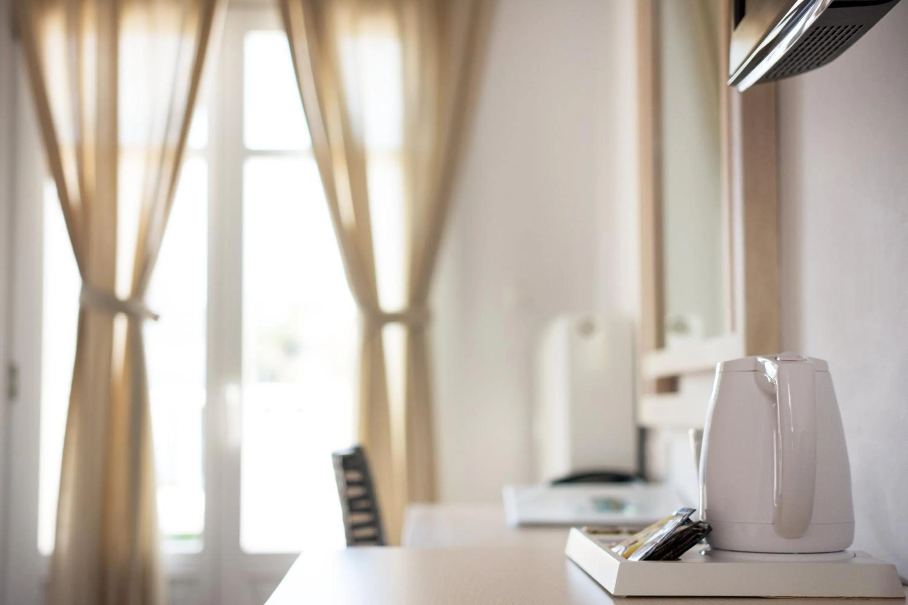 Coffee/tea facilities in Hotel Nefeli