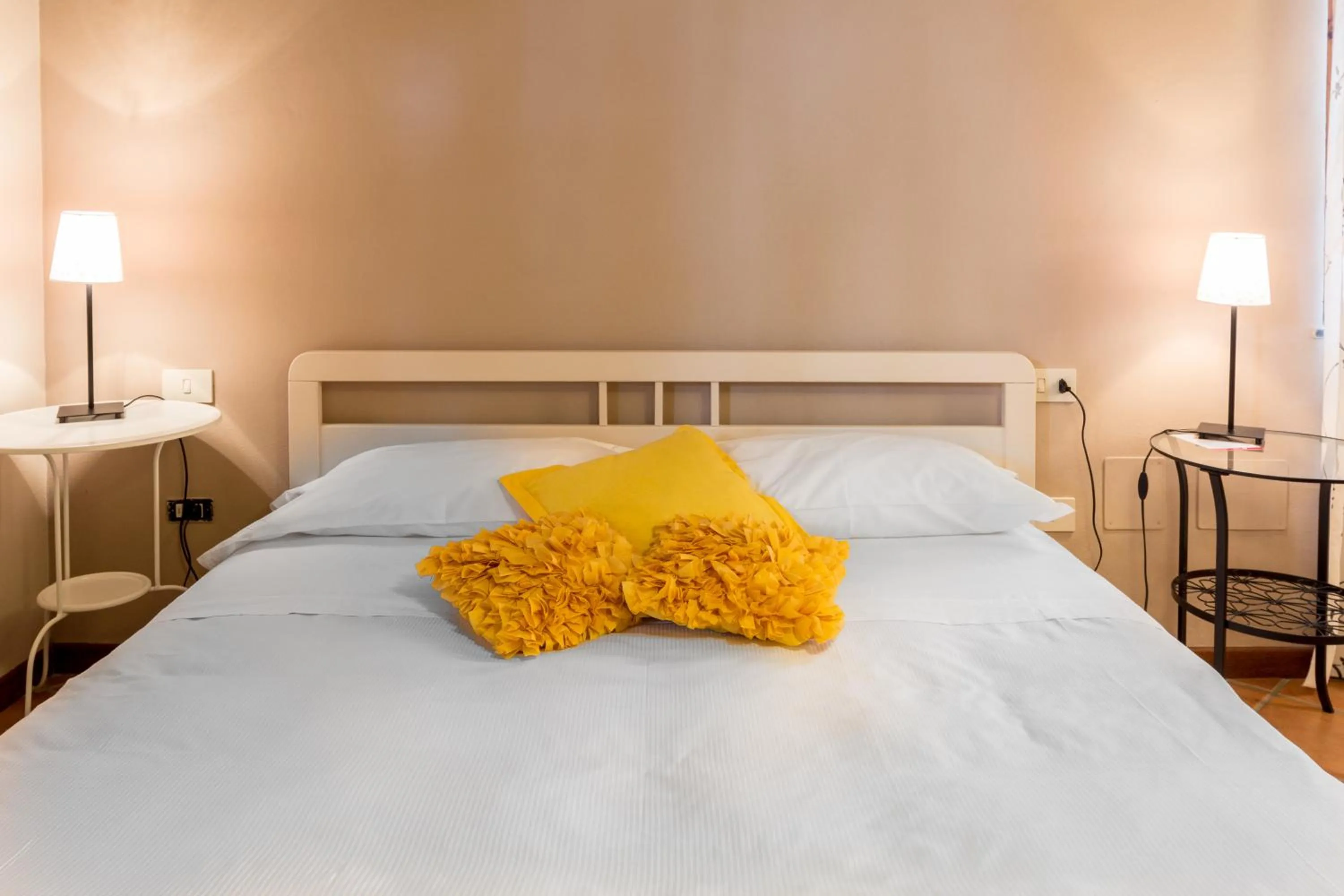 Decorative detail, Bed in La Maison De Vì