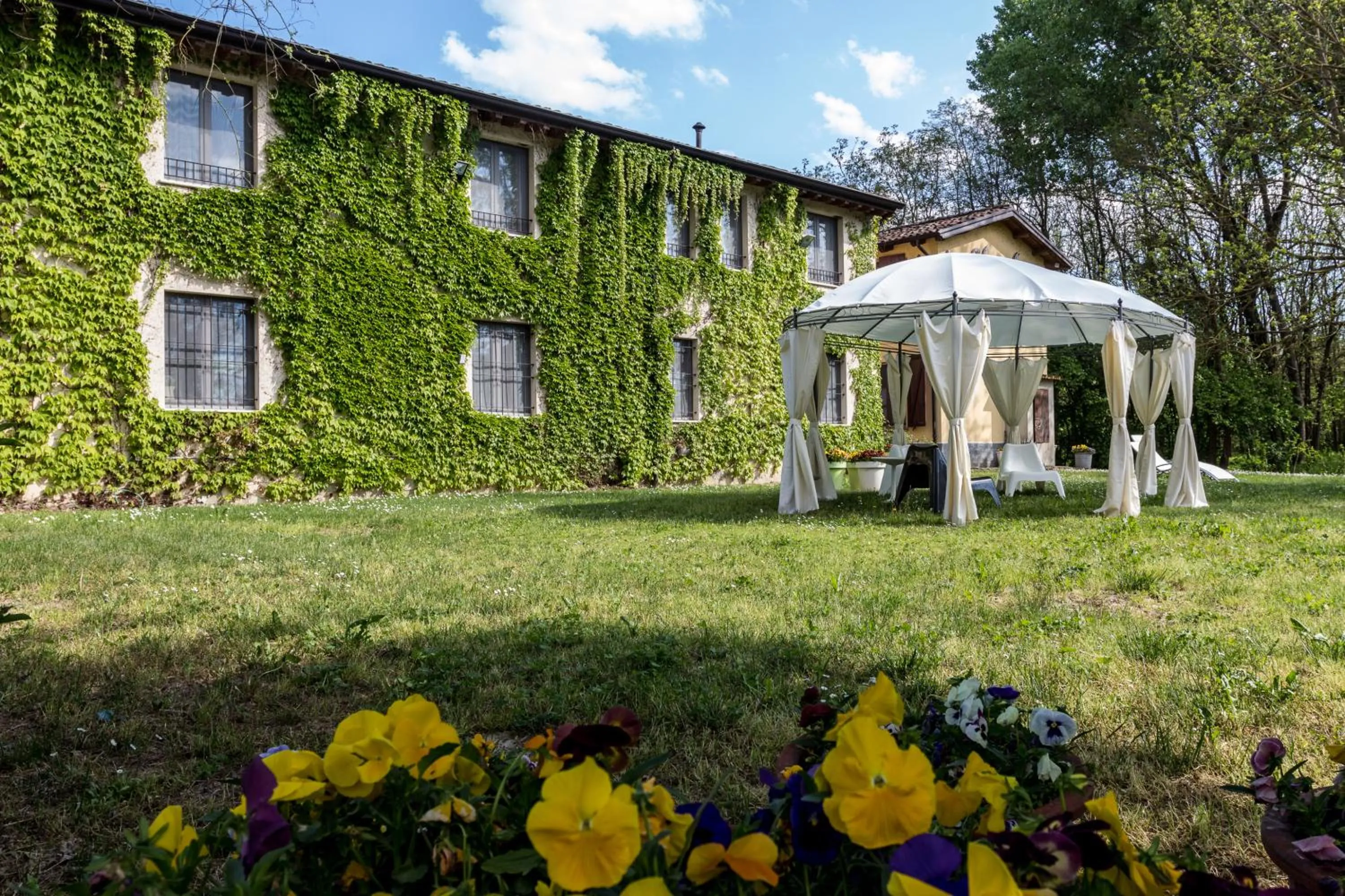 Garden in La Maison De Vì