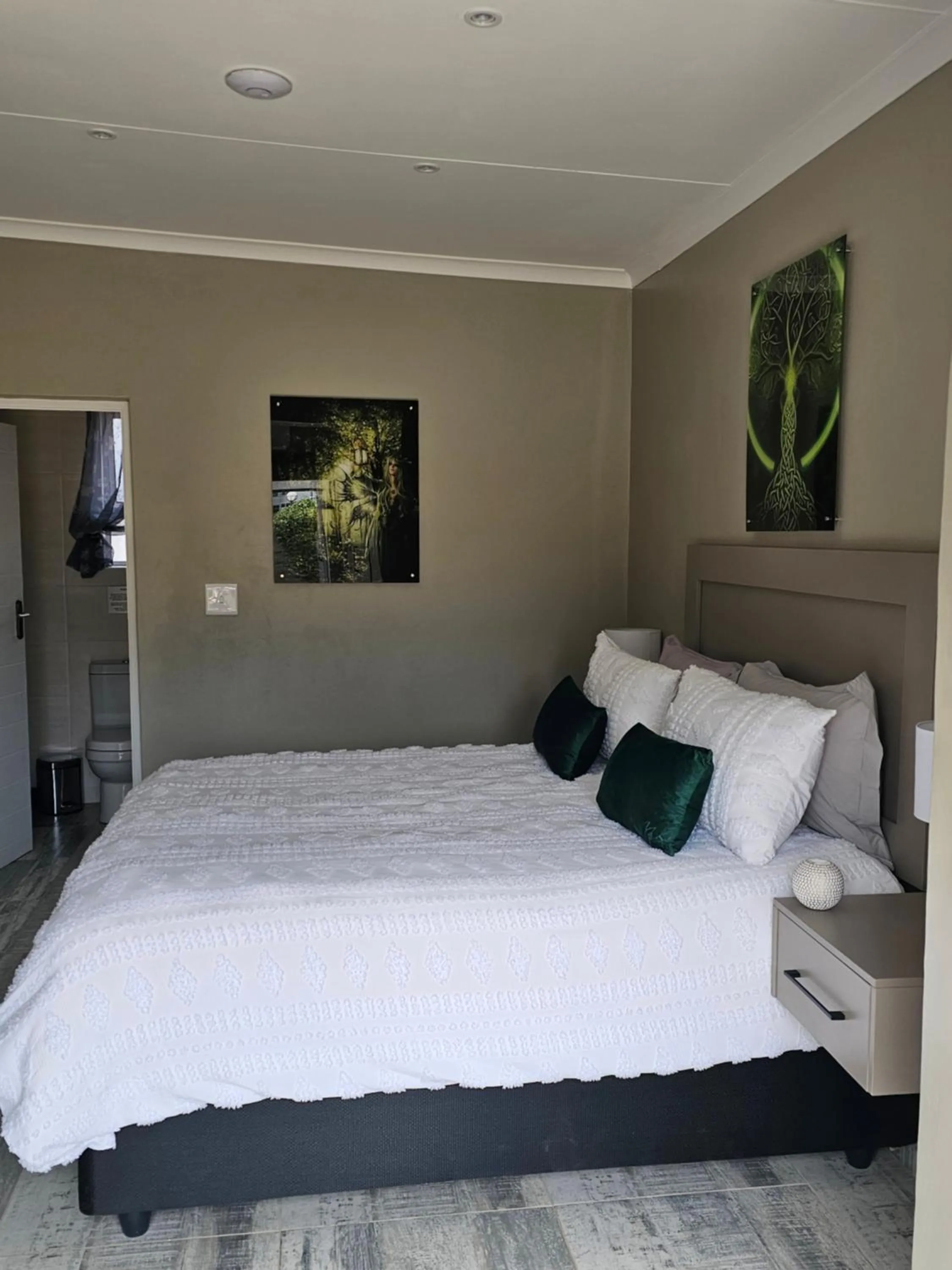 Bed in The Armagh Guesthouse