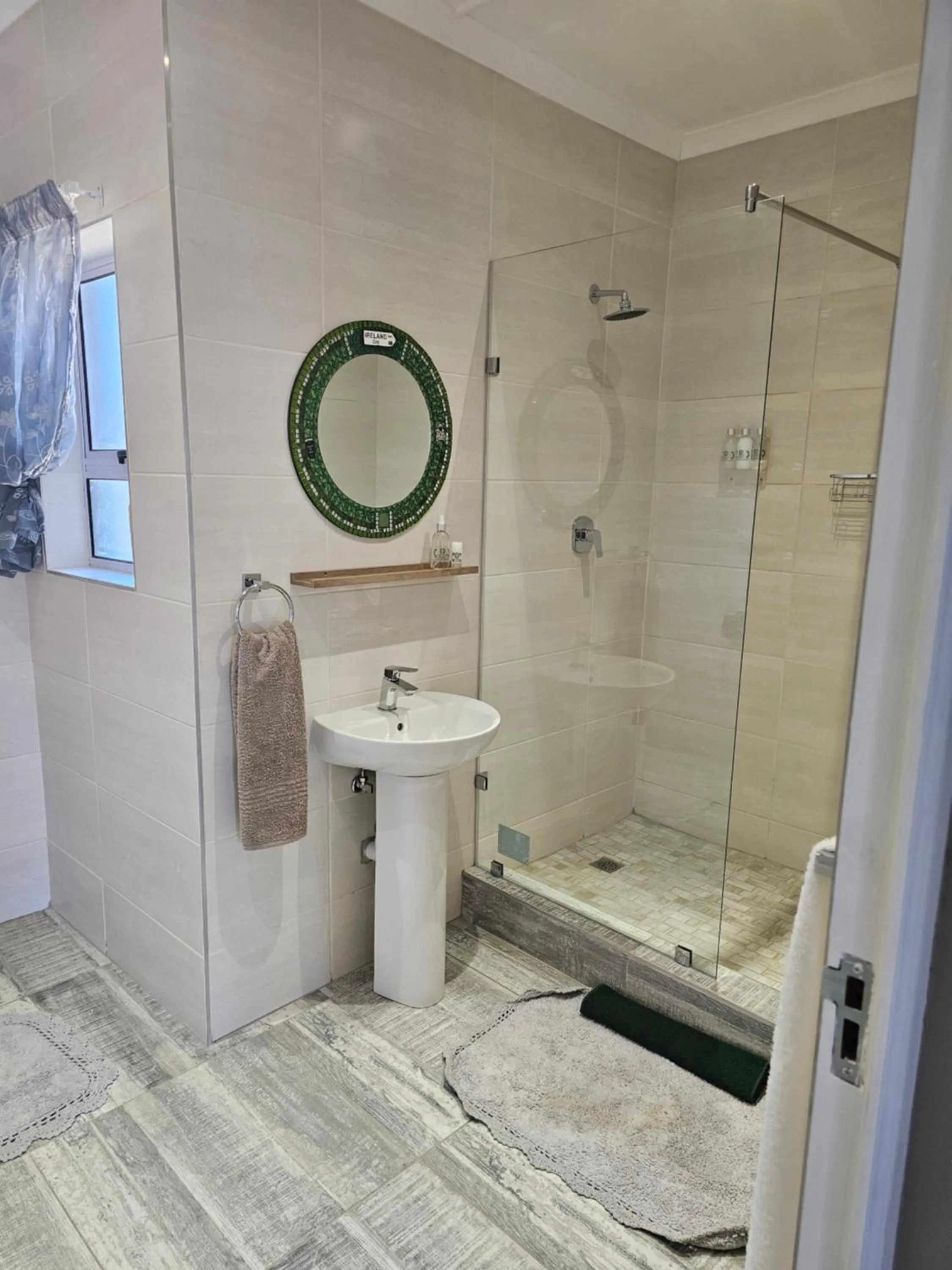 Shower in The Armagh Guesthouse