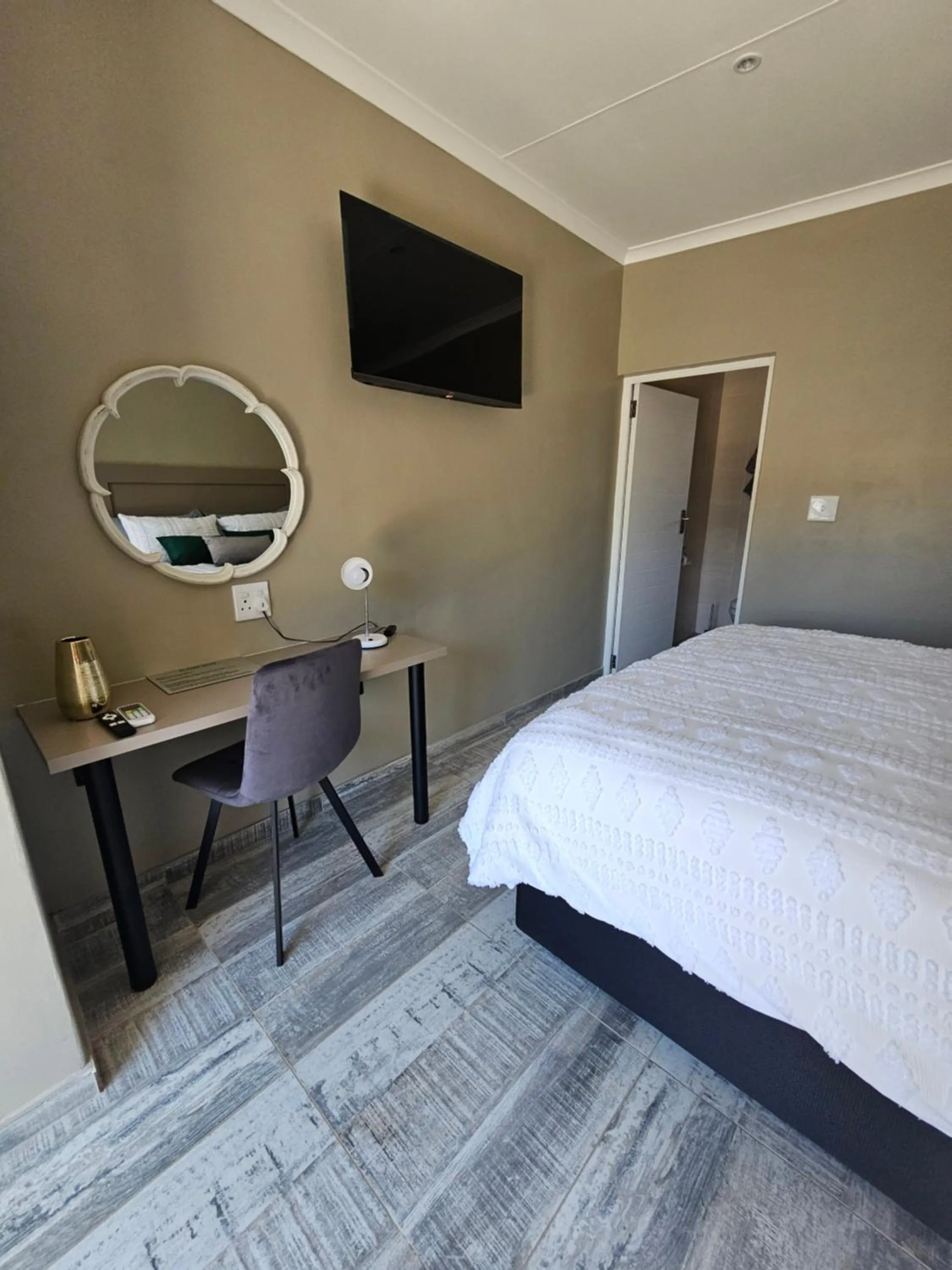 Bedroom, Bed in The Armagh Guesthouse