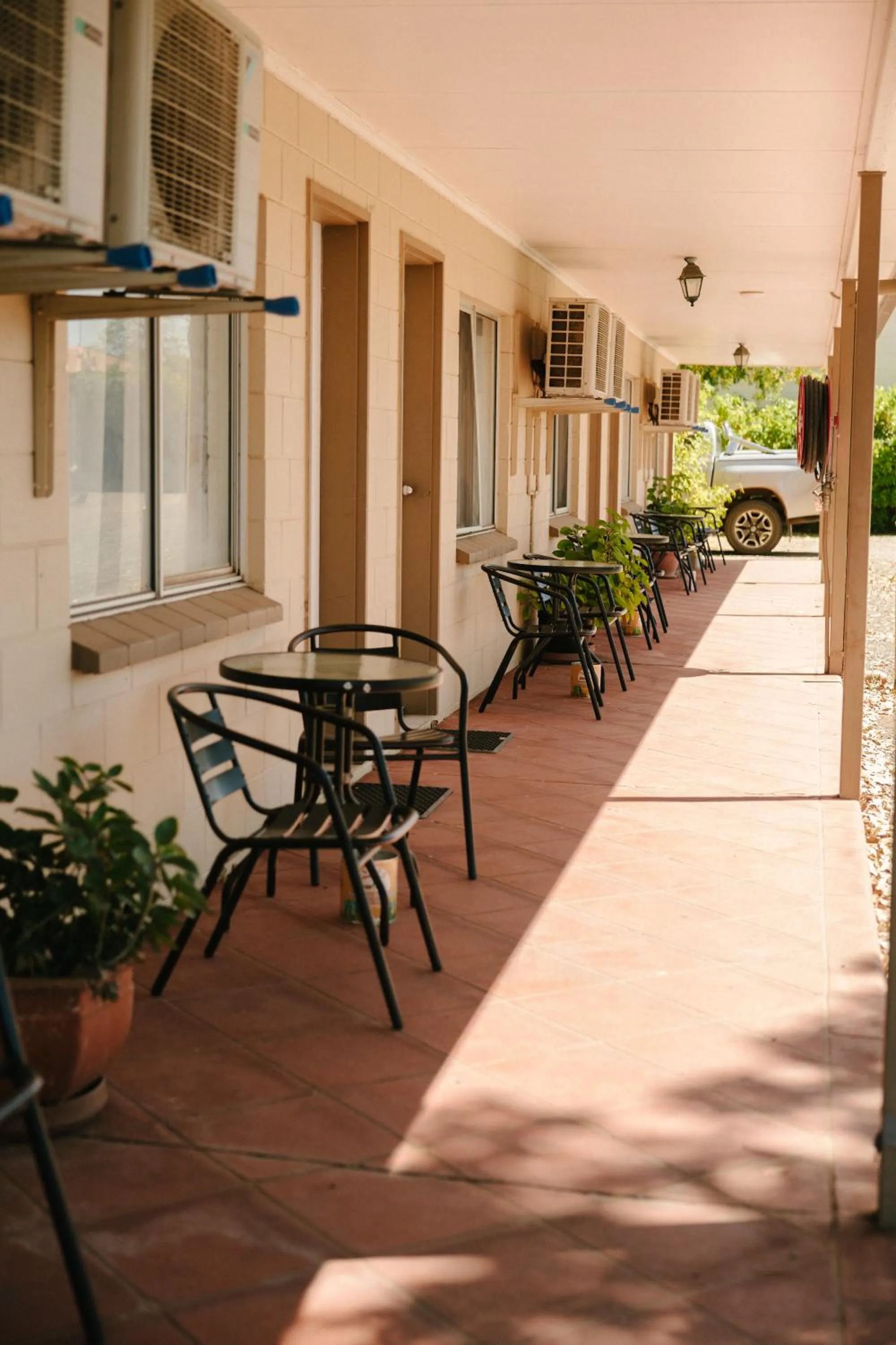 Property building in Wagon Wheel Motel