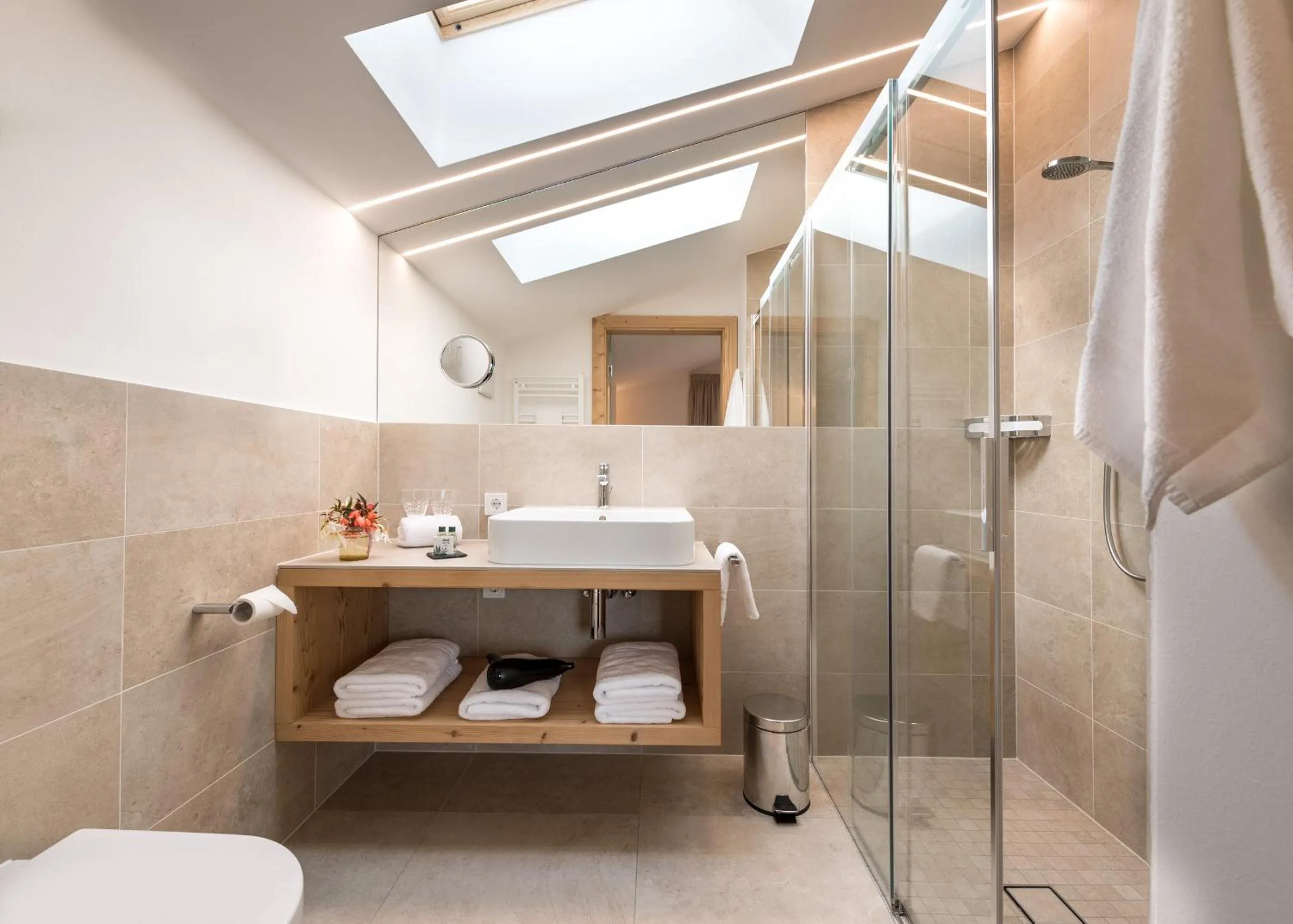 Shower in Hotel Garni Mitterstieler