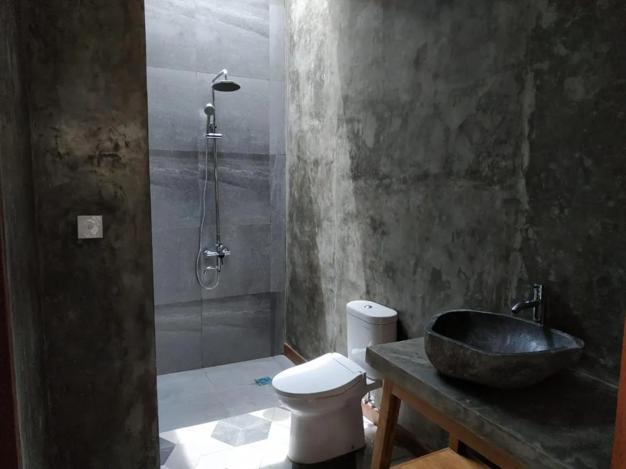 Shower in La Isla Villas Bali