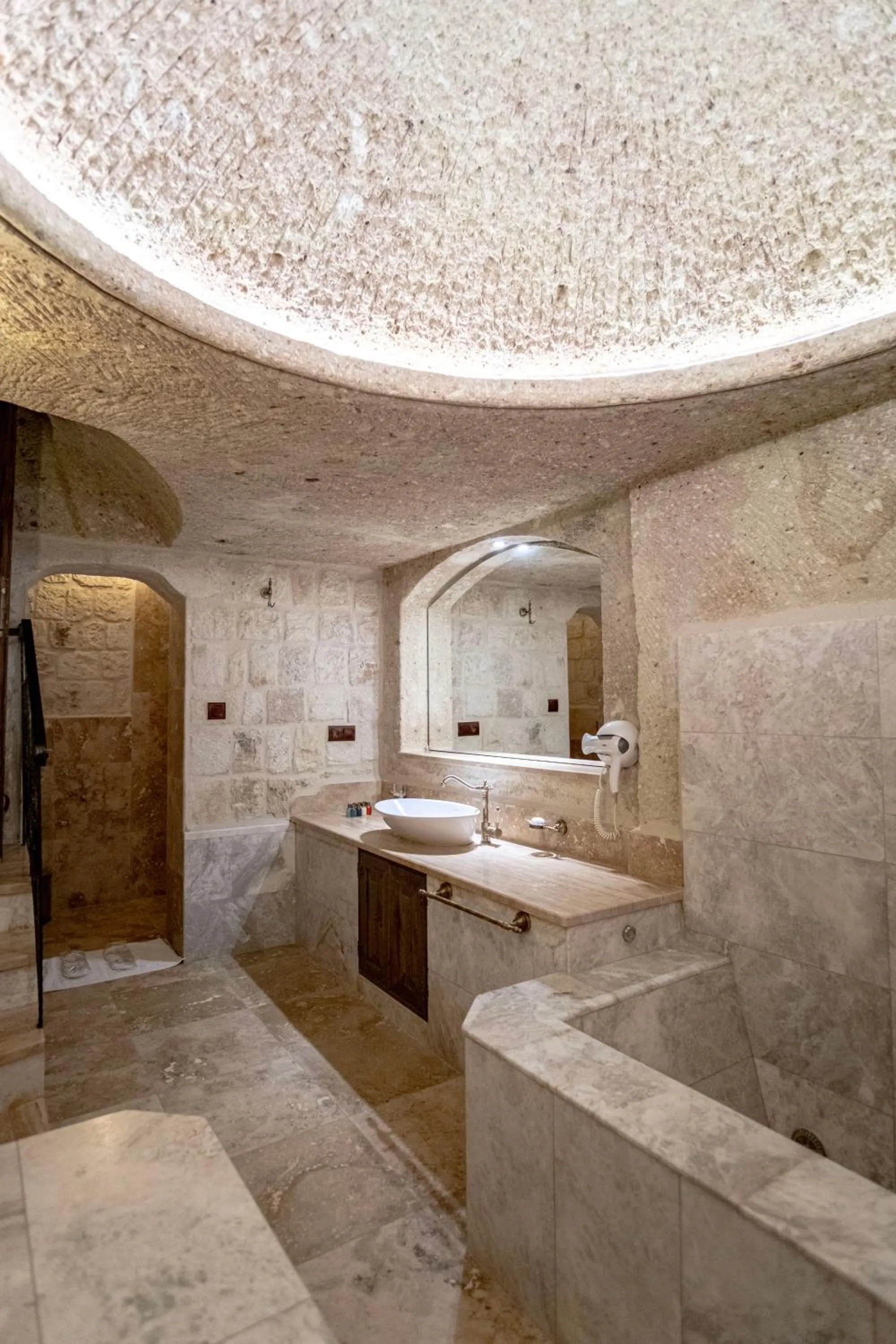 Bathroom in Kemerhan Cave Suites