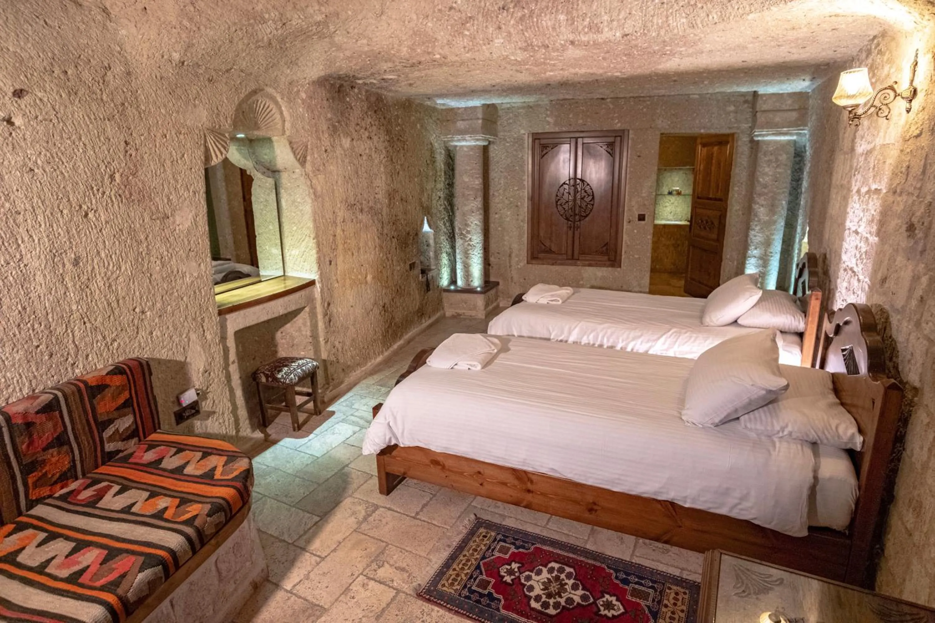 Bed in Kemerhan Cave Suites