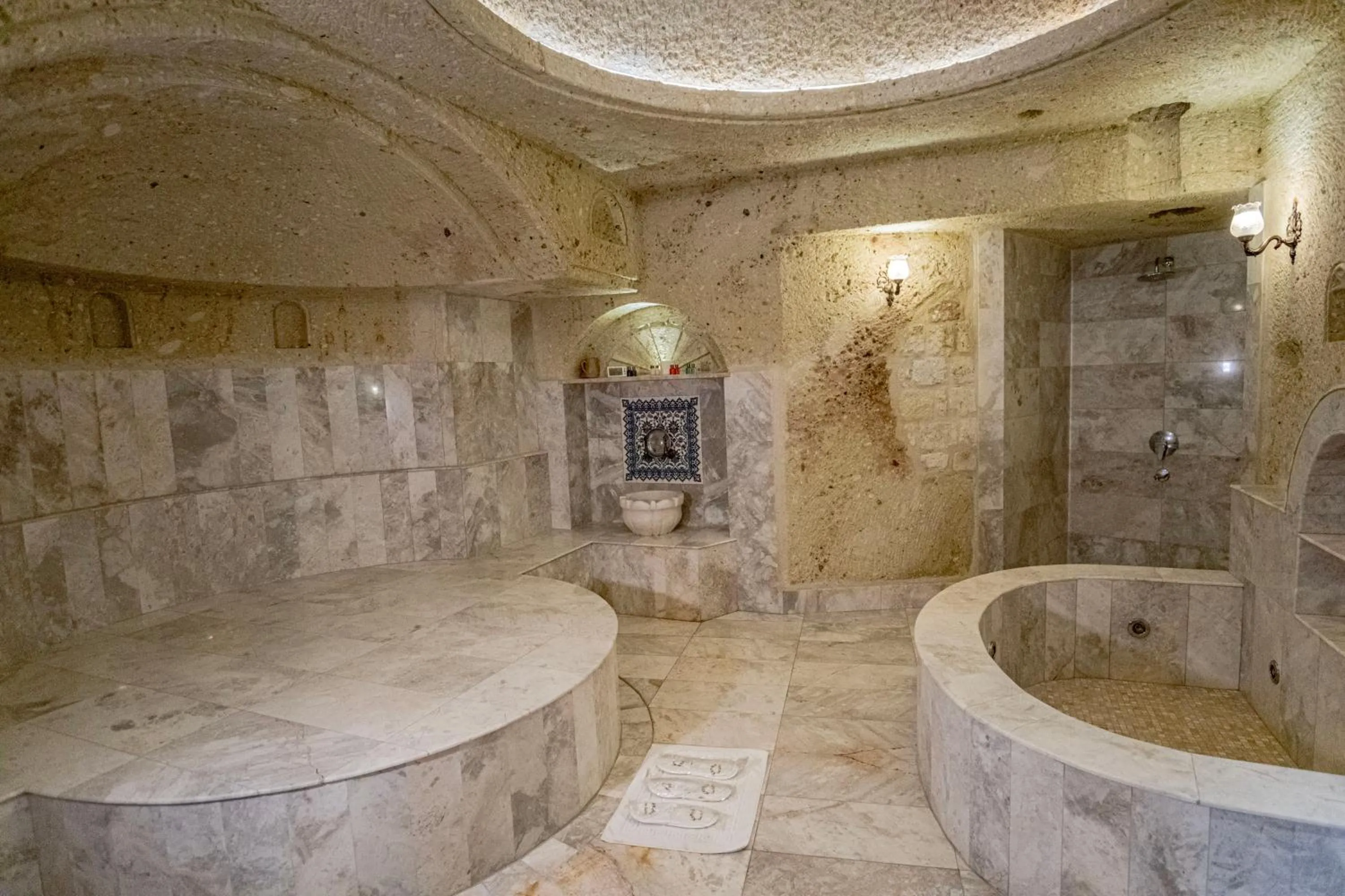 Bathroom in Kemerhan Cave Suites