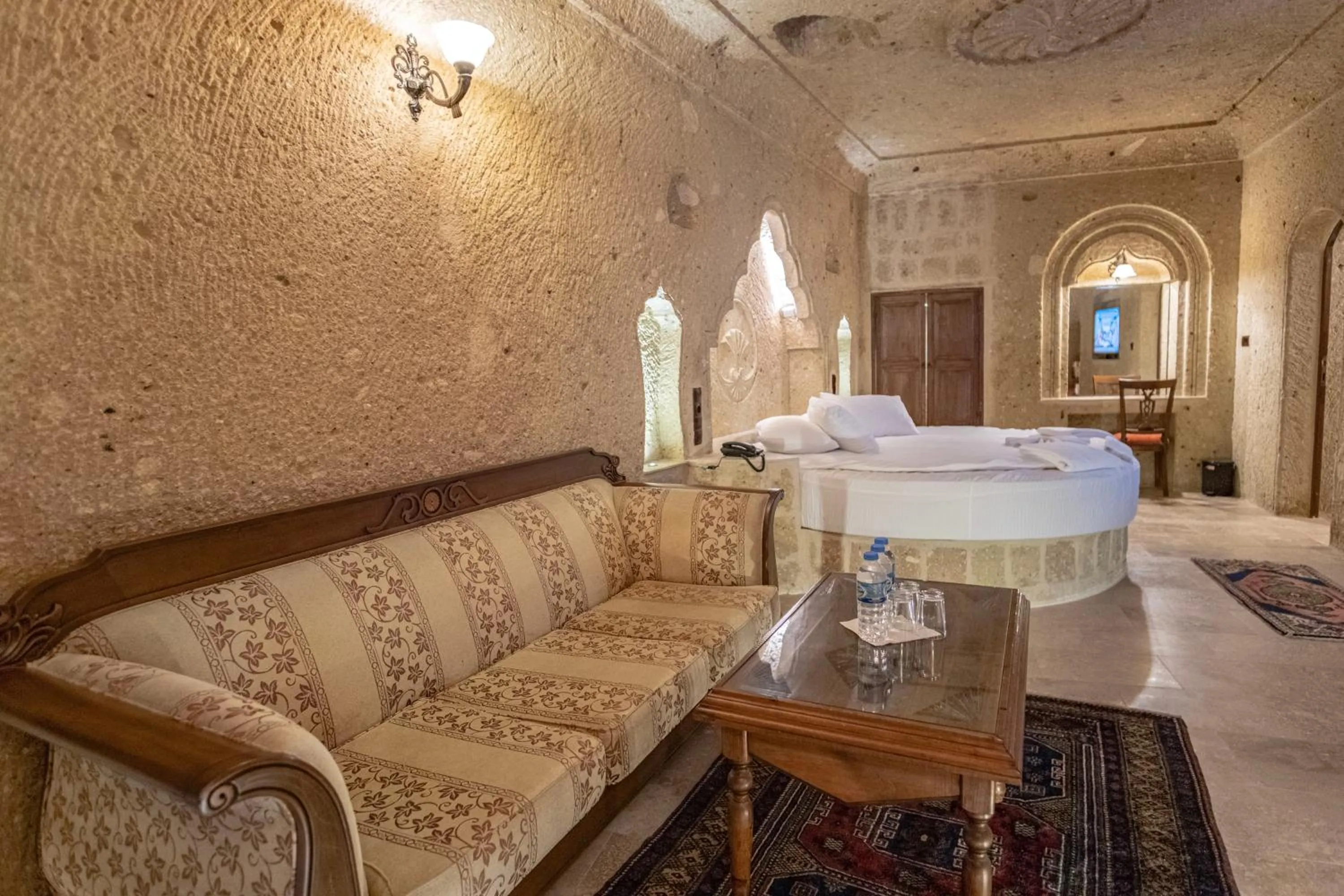 Bed in Kemerhan Cave Suites