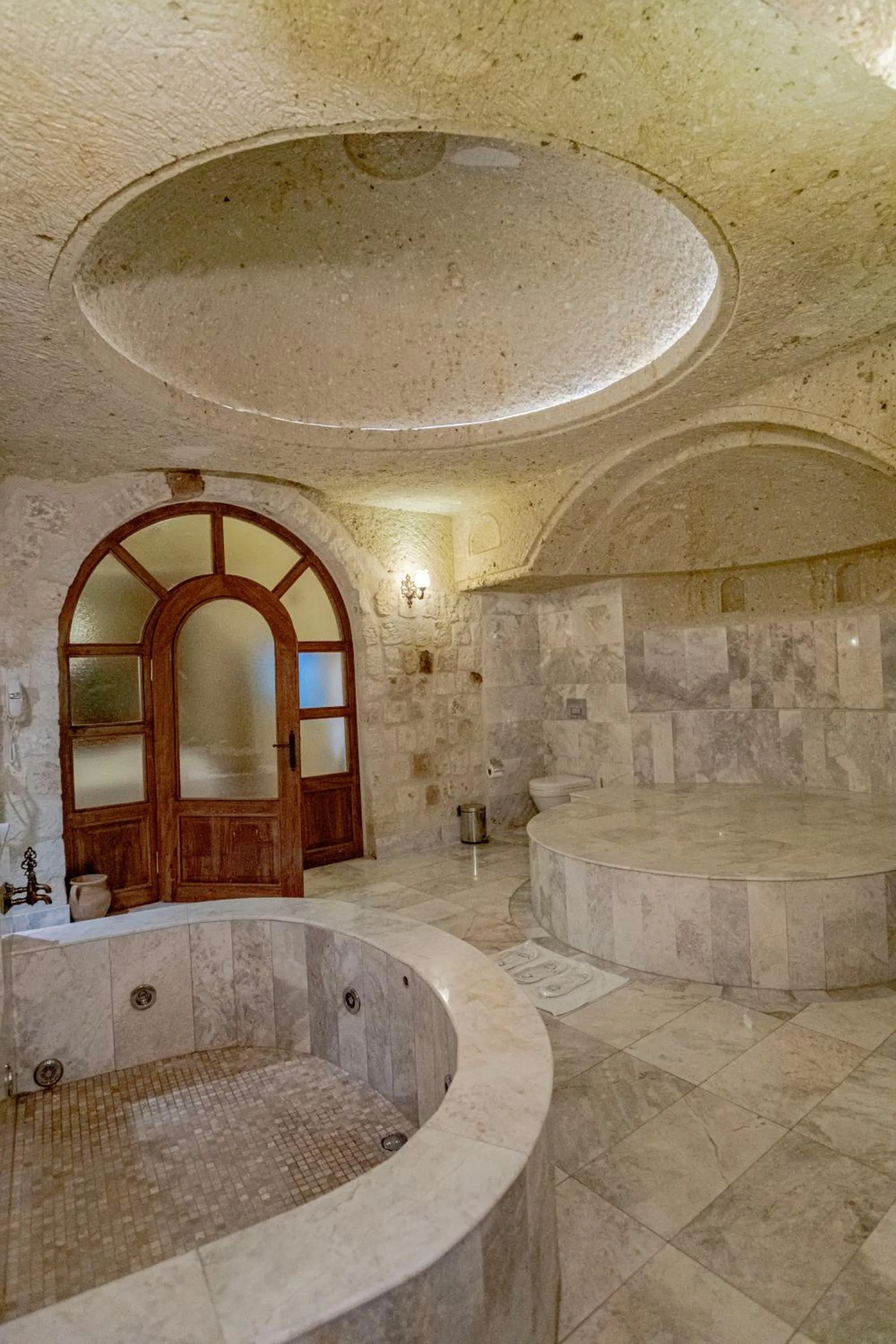 Bathroom in Kemerhan Cave Suites