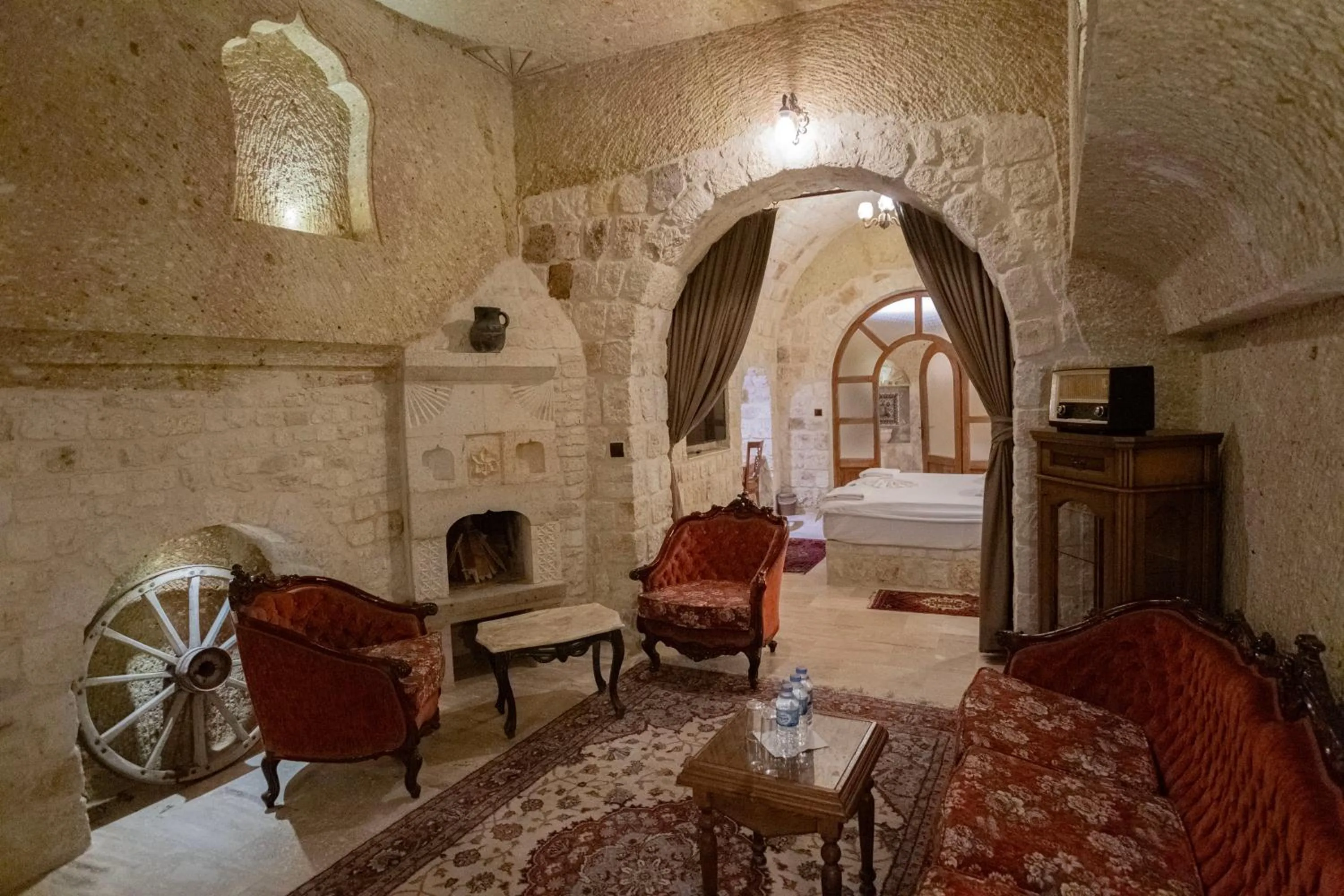Living room, Bed in Kemerhan Cave Suites